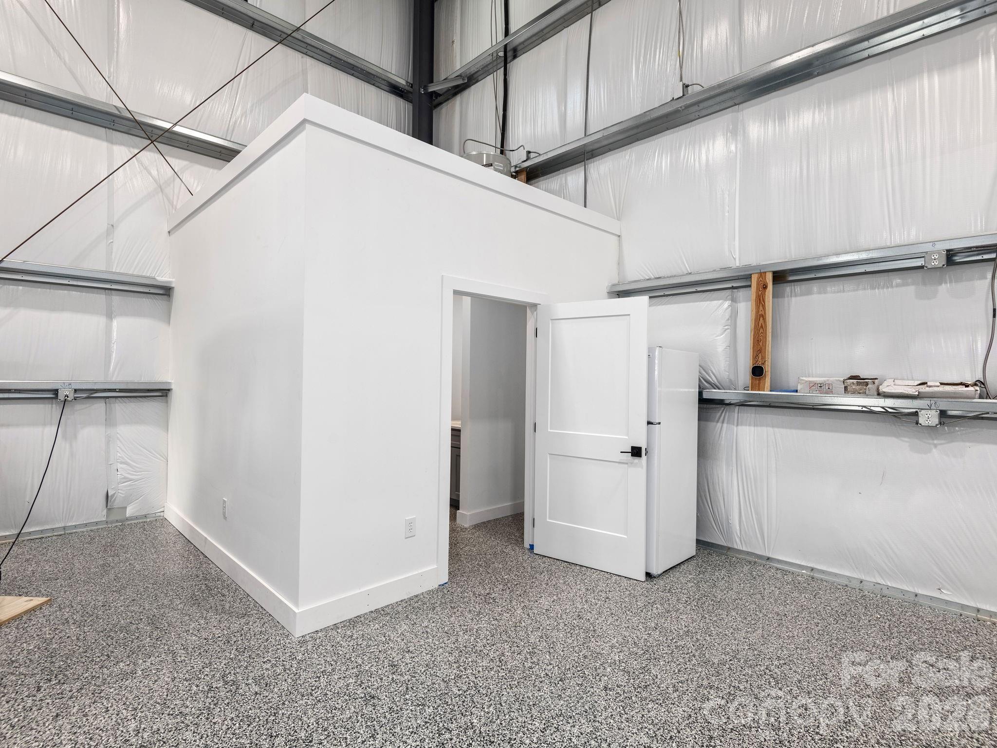 65 Speed Way 4a Property Photo 6