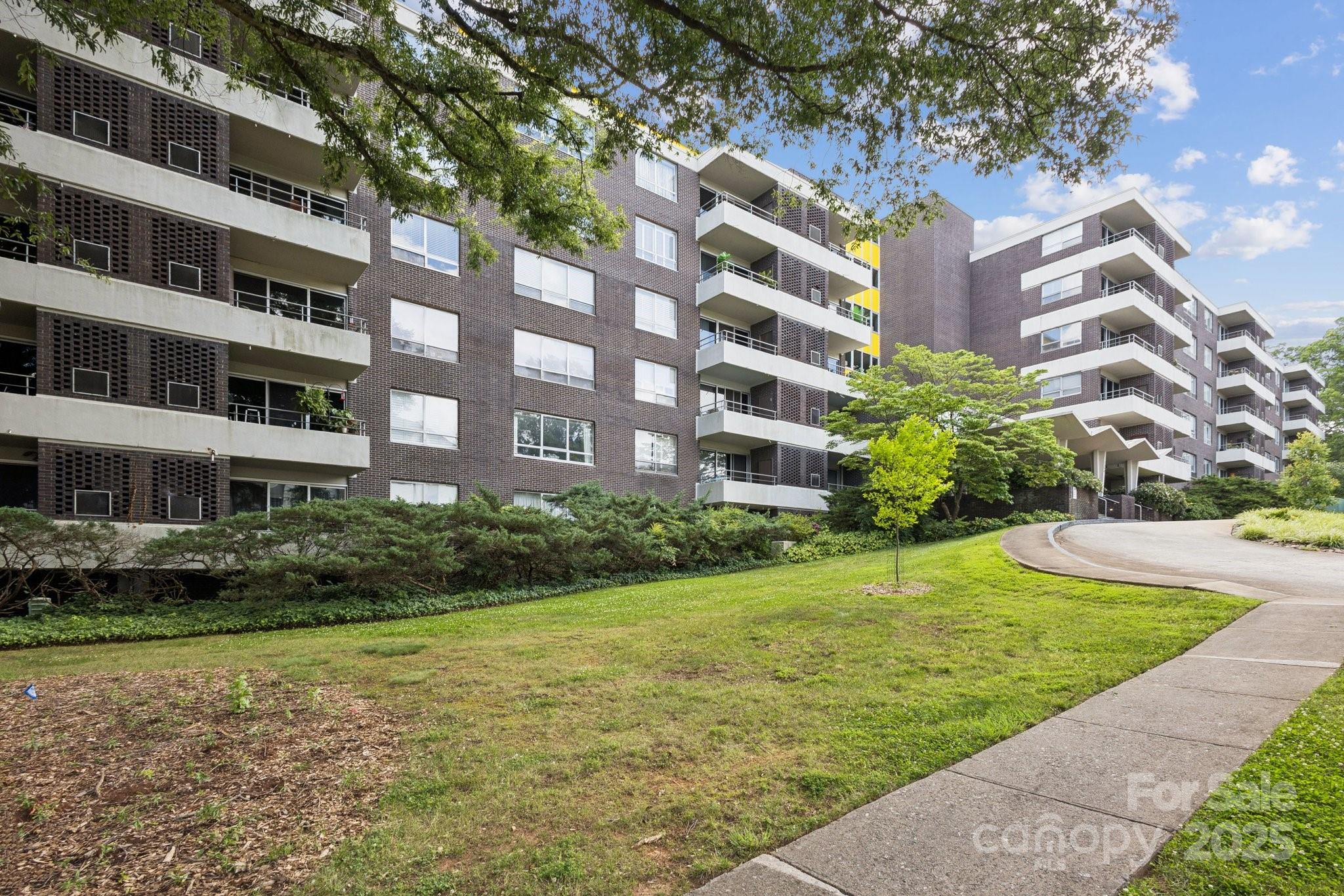 1300 Reece Road 507 Property Photo 9