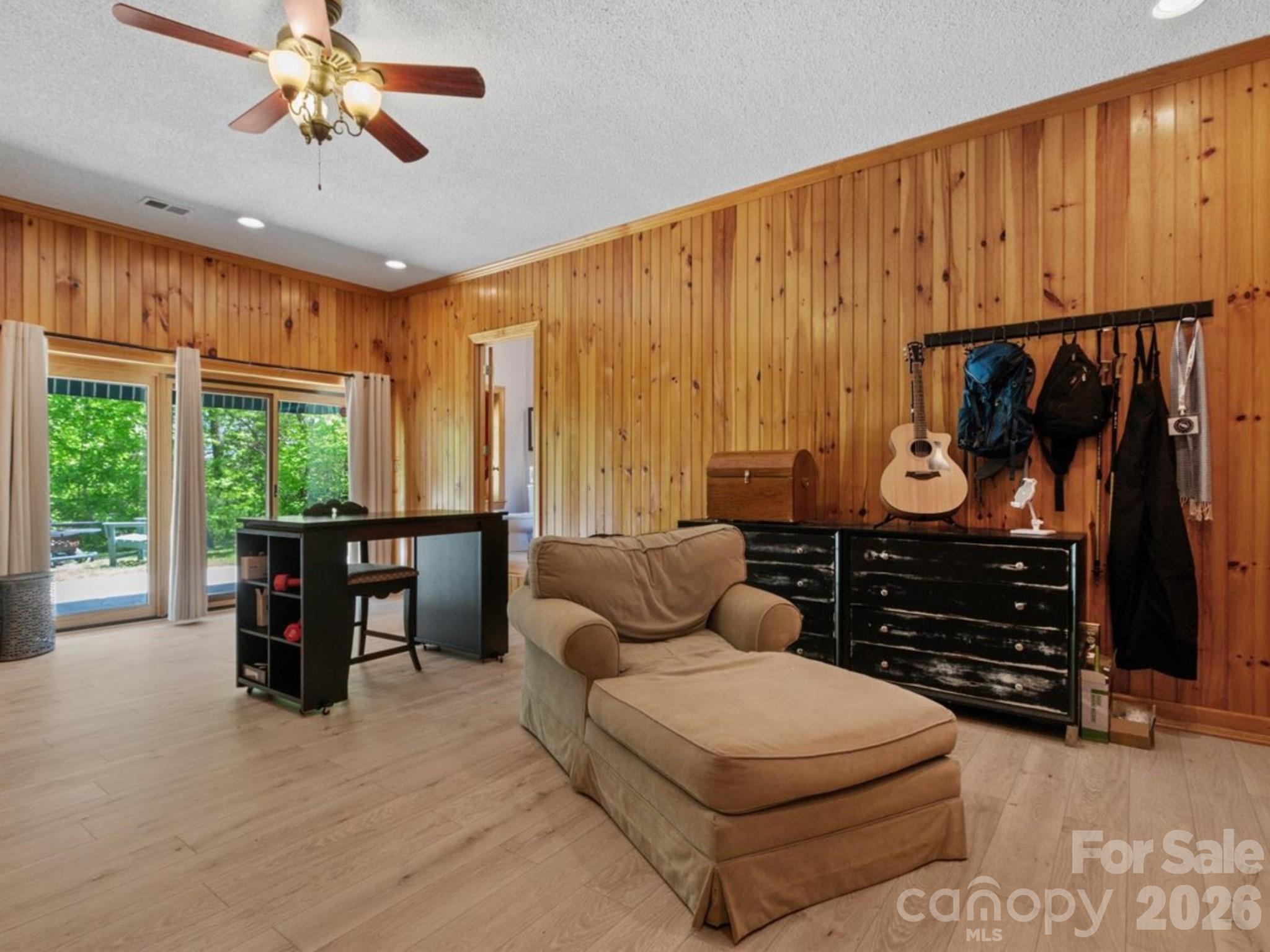 7255 Laurel Hill Drive Property Photo 13