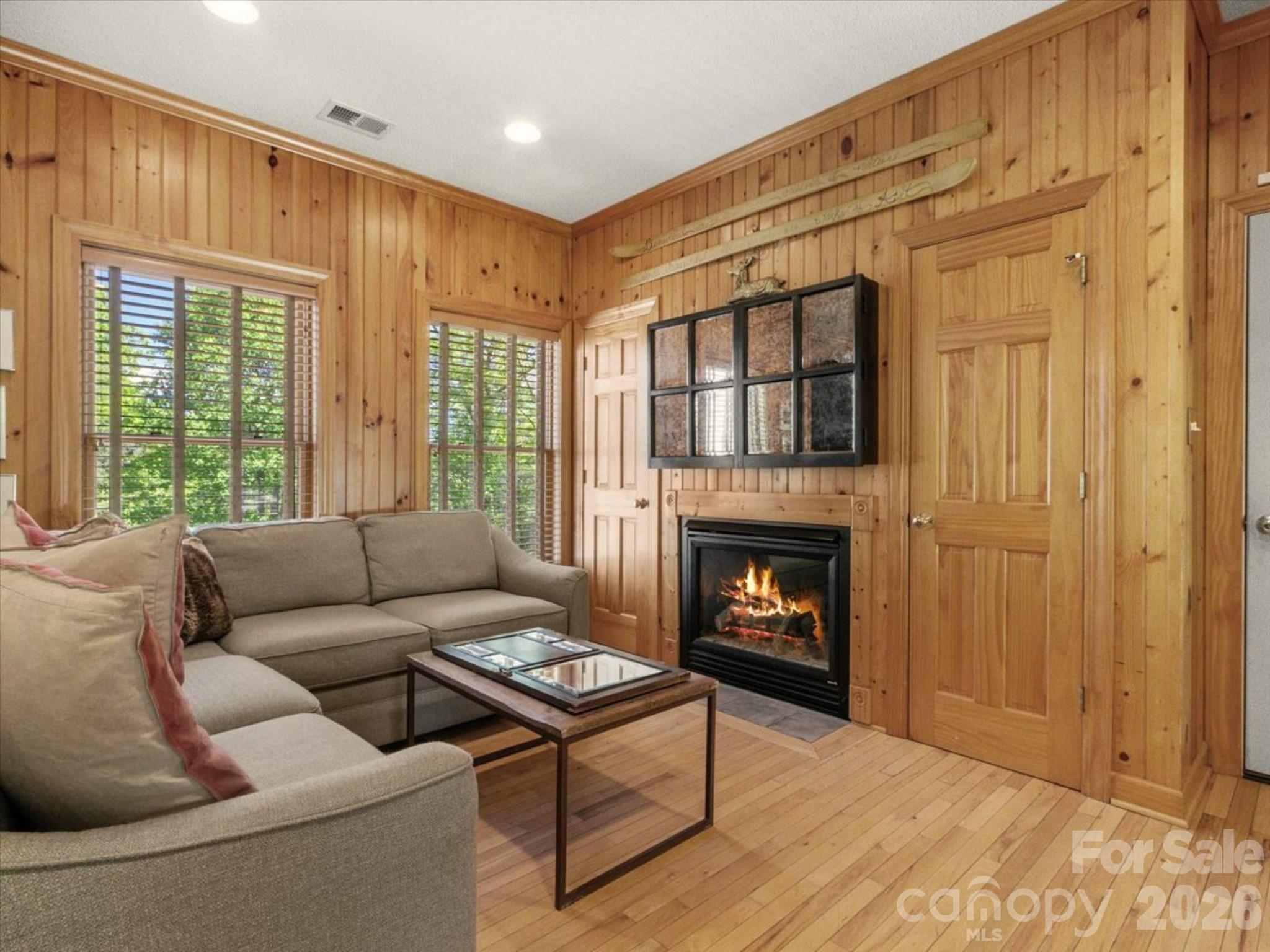 7255 Laurel Hill Drive Property Photo 16