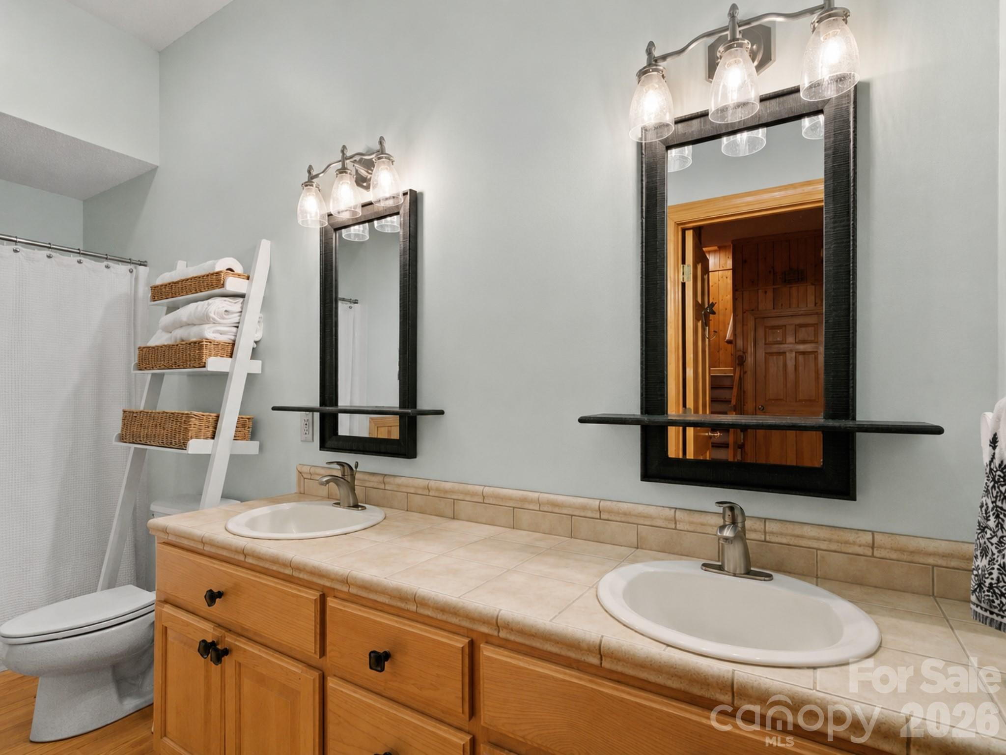 7255 Laurel Hill Drive Property Photo 23