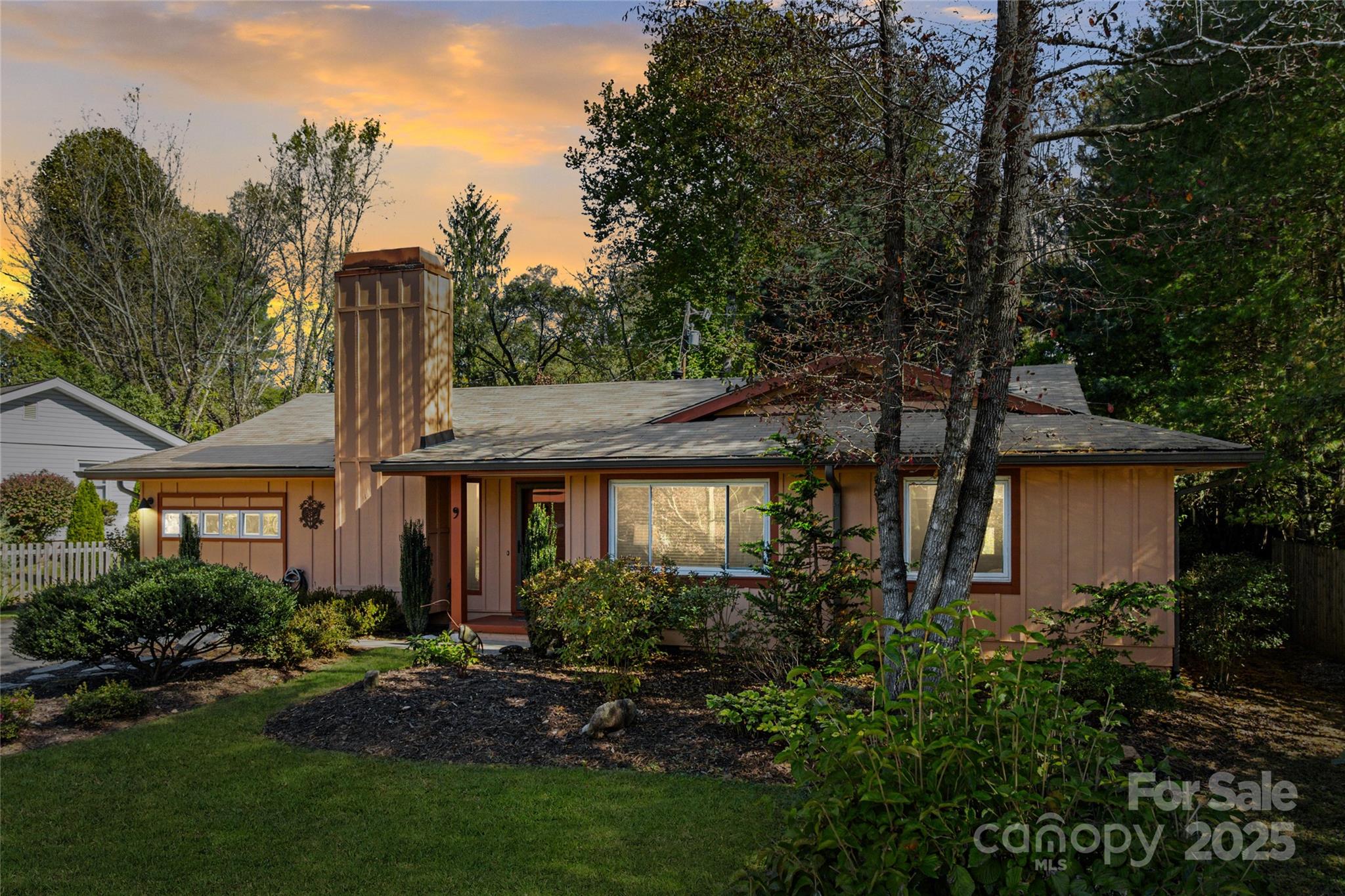 9 Glen Meadows Road Property Photo 1