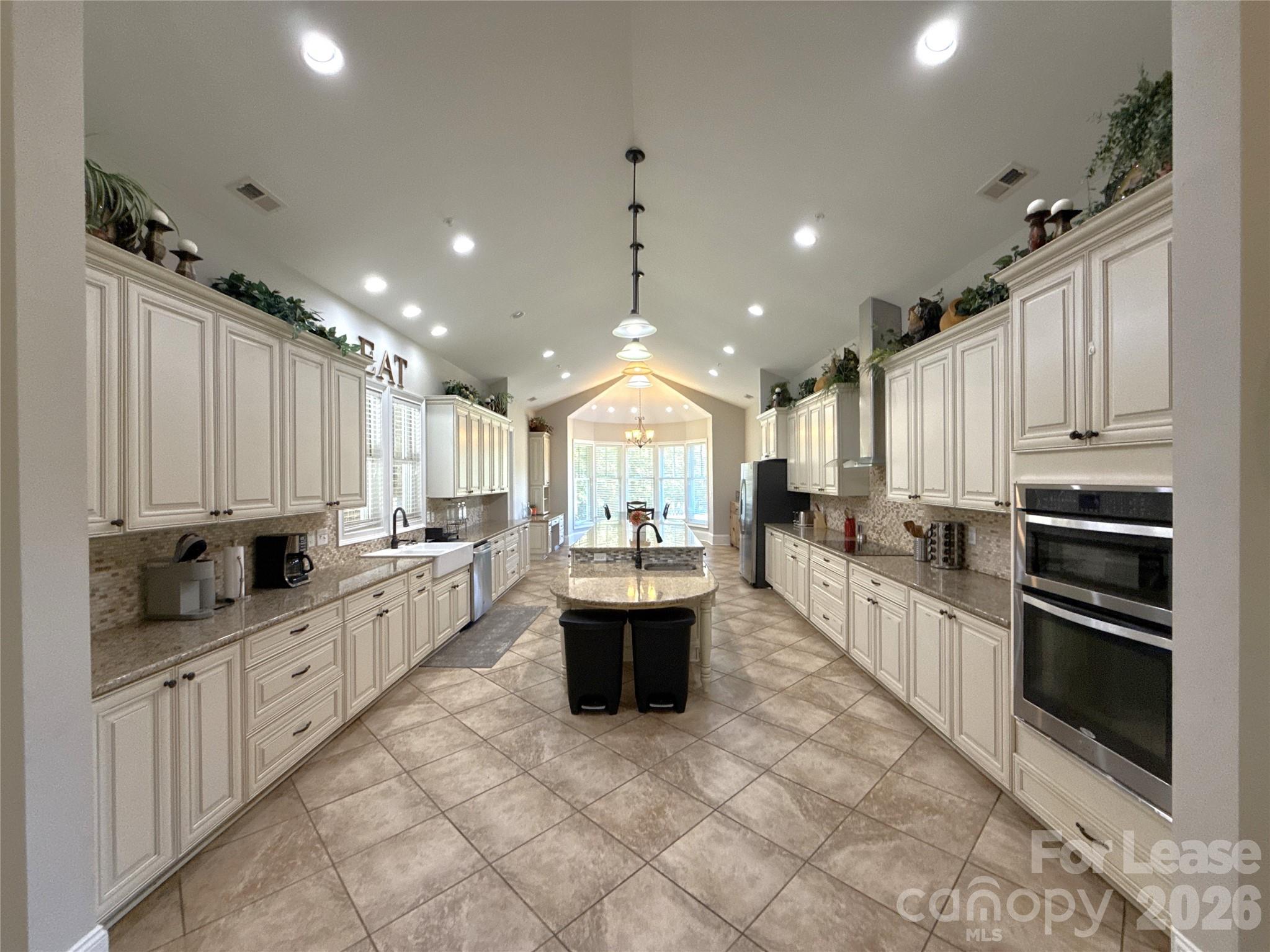 13931 Thompson Road Property Photo 9