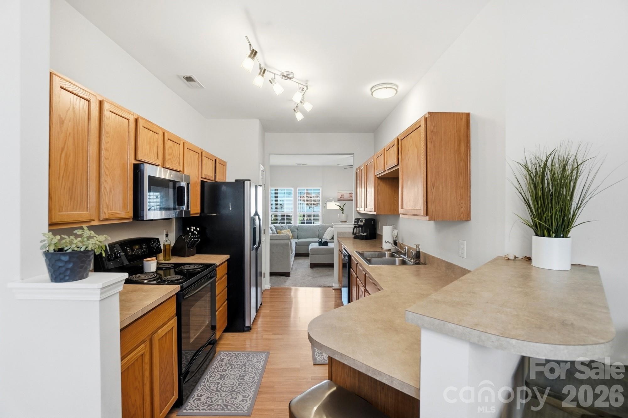 837 Dillard Road Property Photo 11