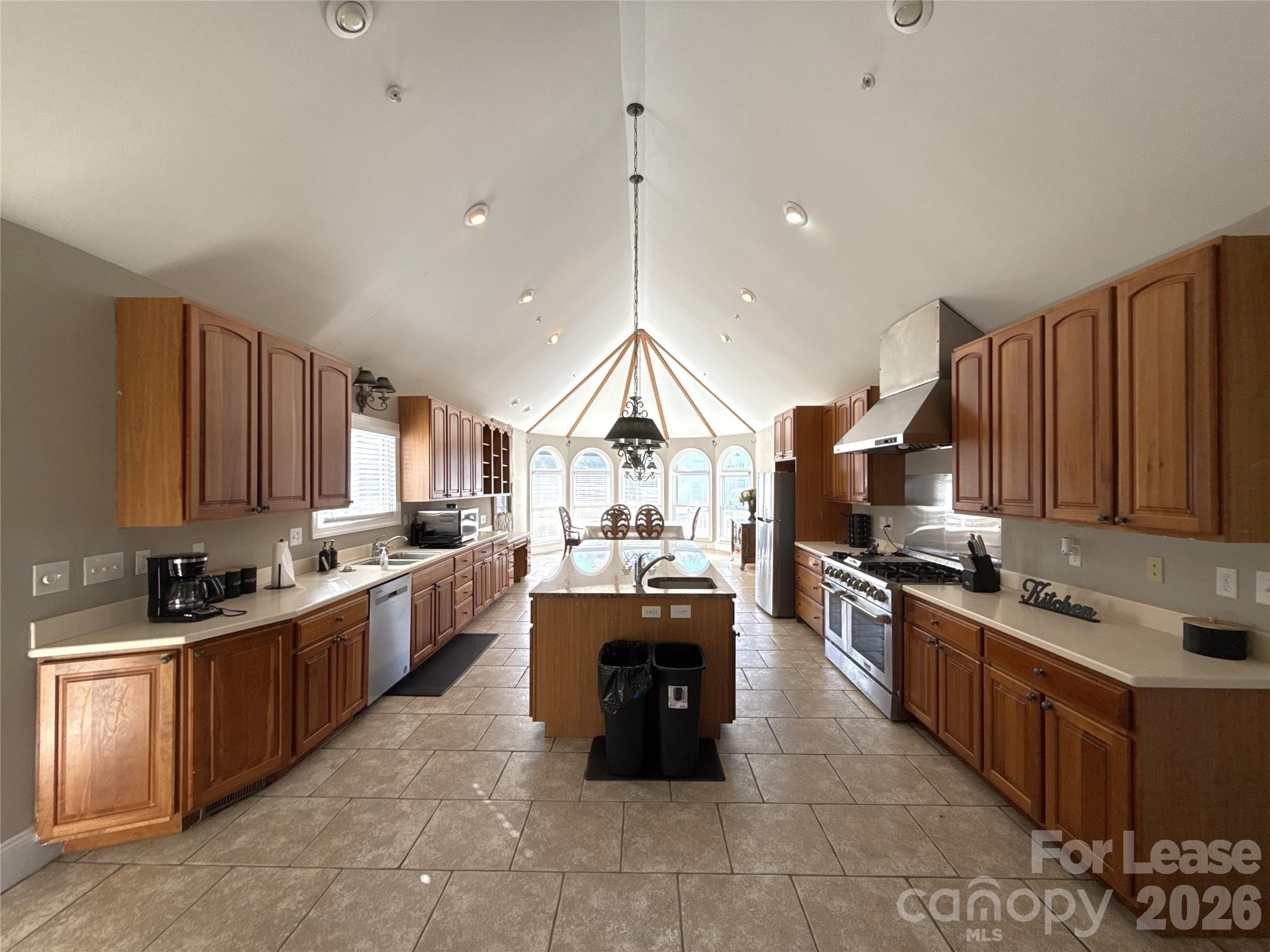 14009 Thompson Road Property Photo 8