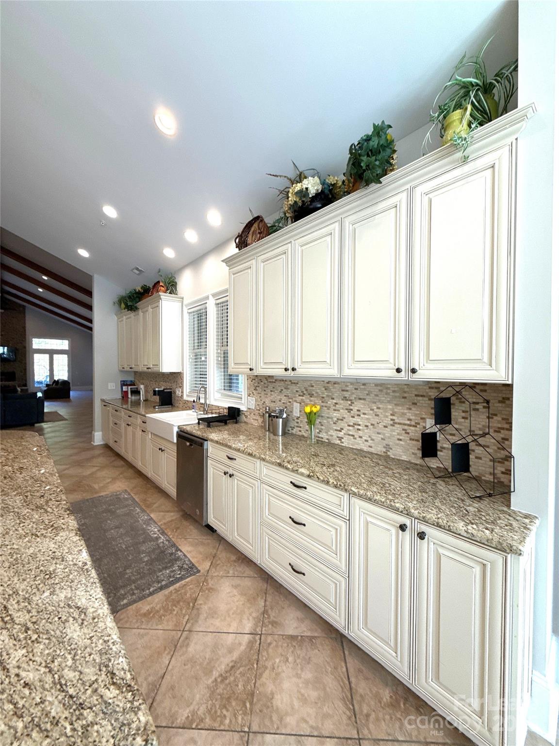14019 Thompson Road Property Photo 16