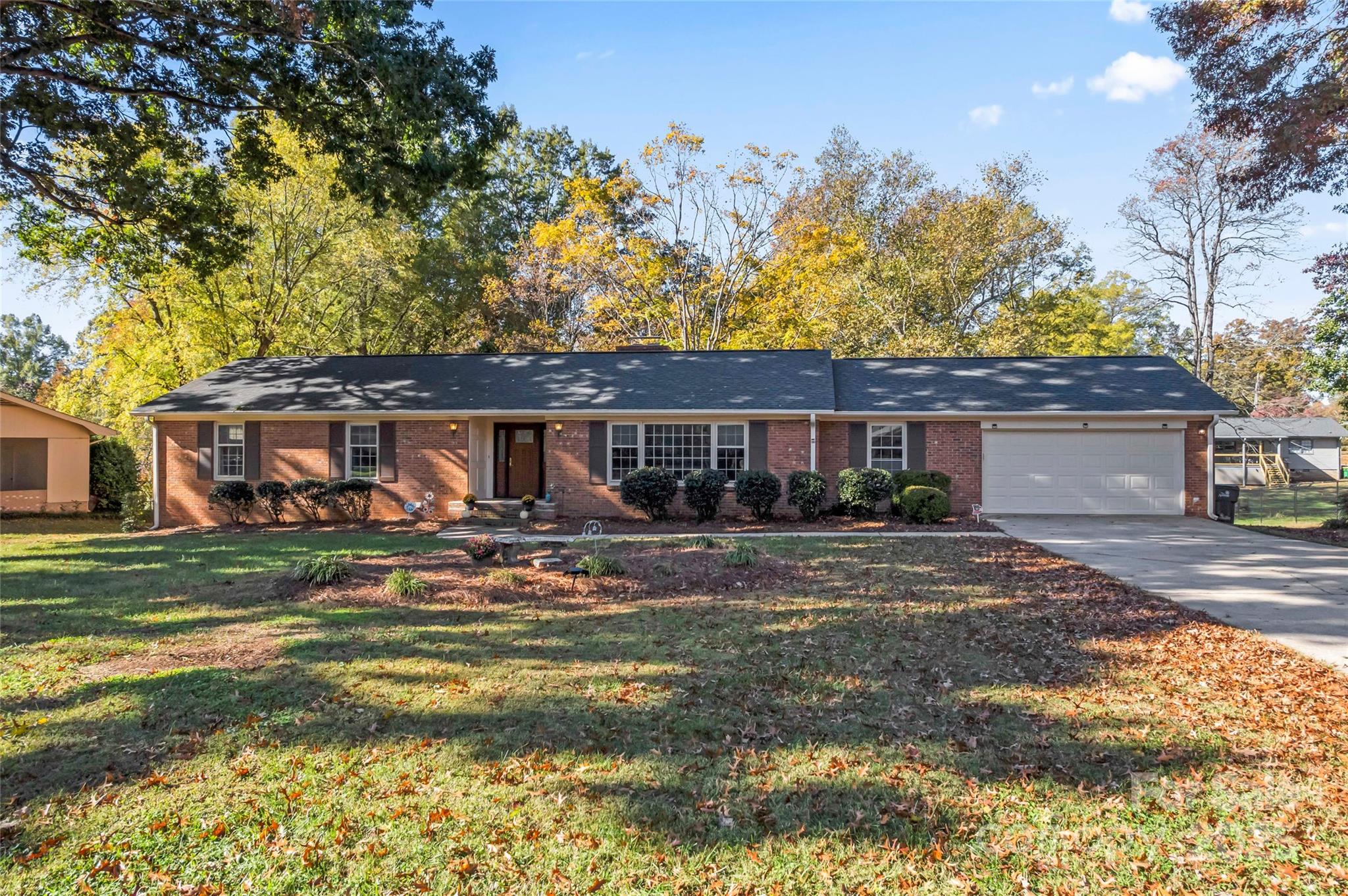 417 Wake Drive Property Photo 1