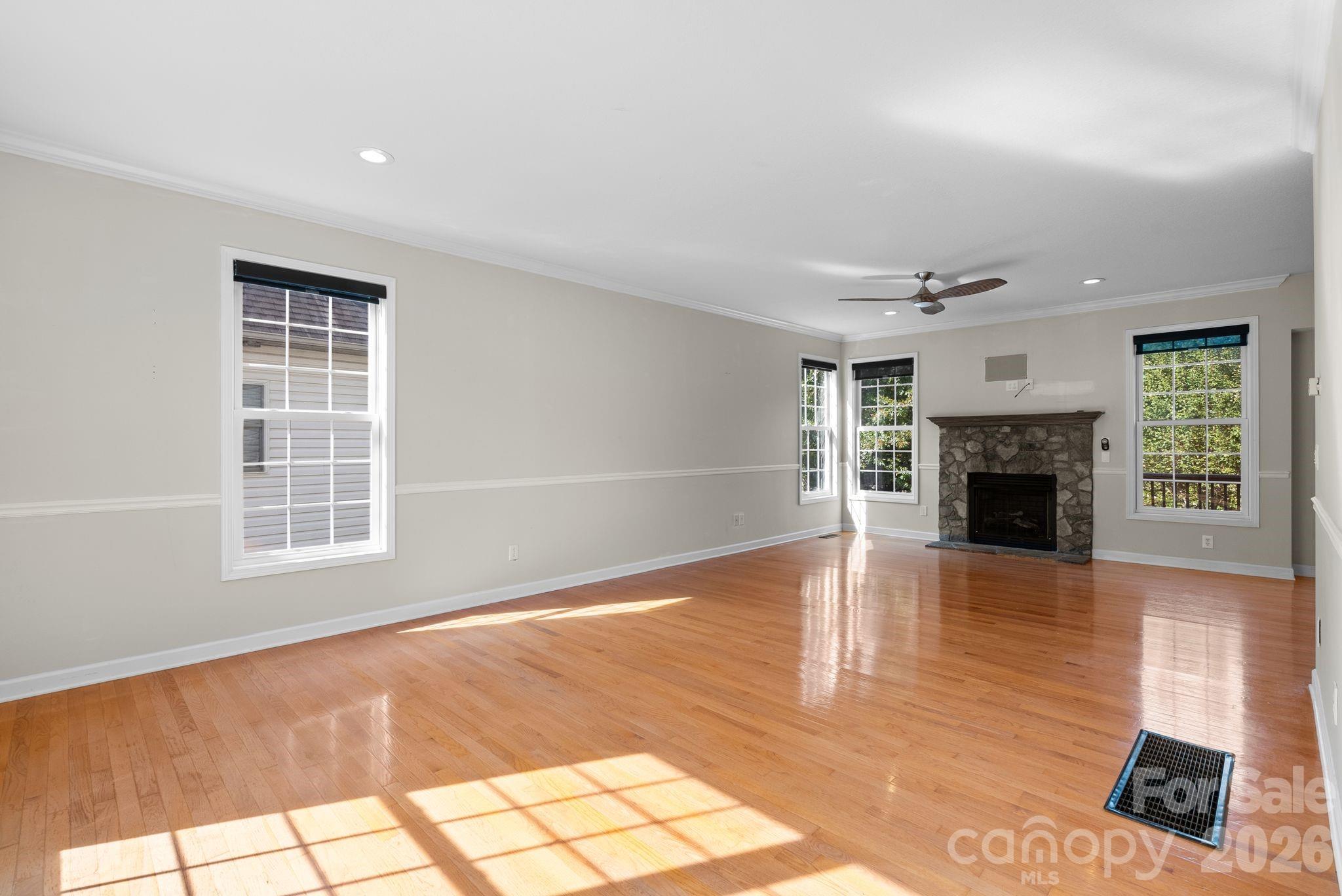 224 Rivercrest Boulevard Property Photo 7