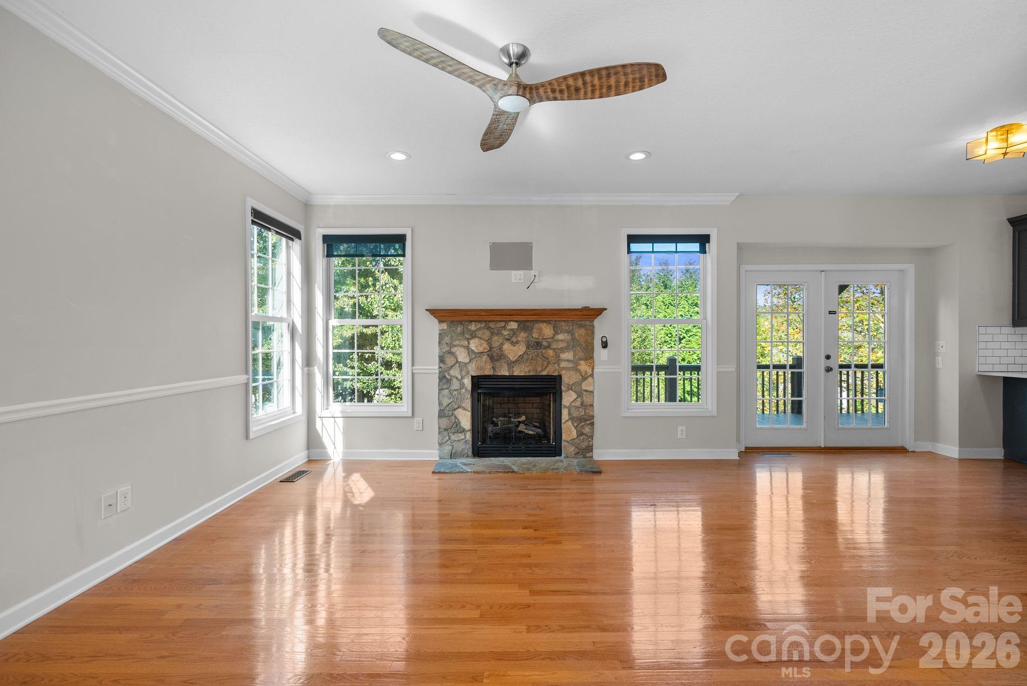 224 Rivercrest Boulevard Property Photo 9