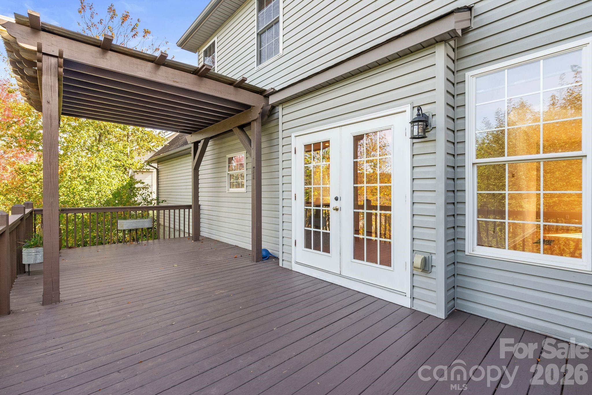 224 Rivercrest Boulevard Property Photo 18