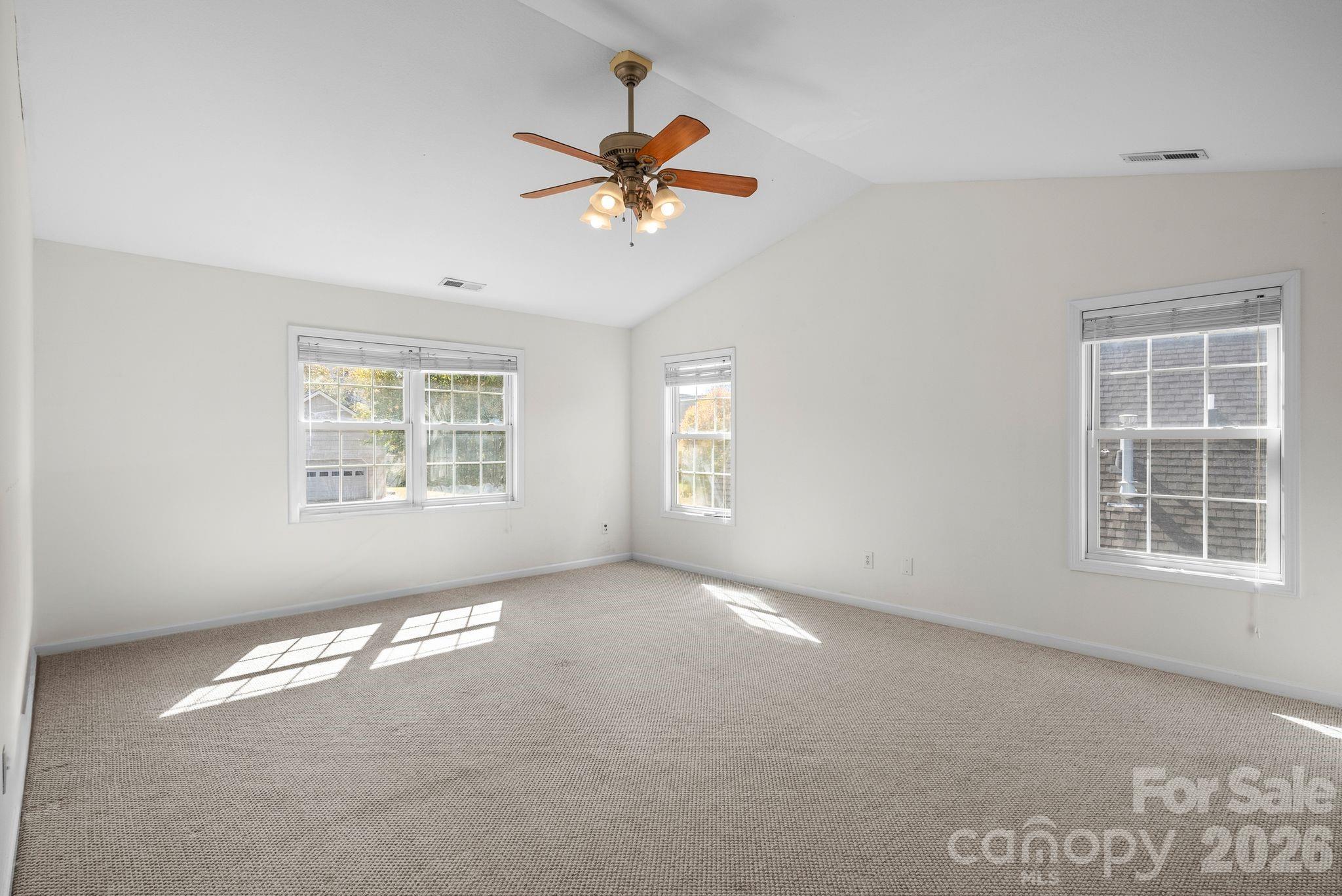 224 Rivercrest Boulevard Property Photo 20