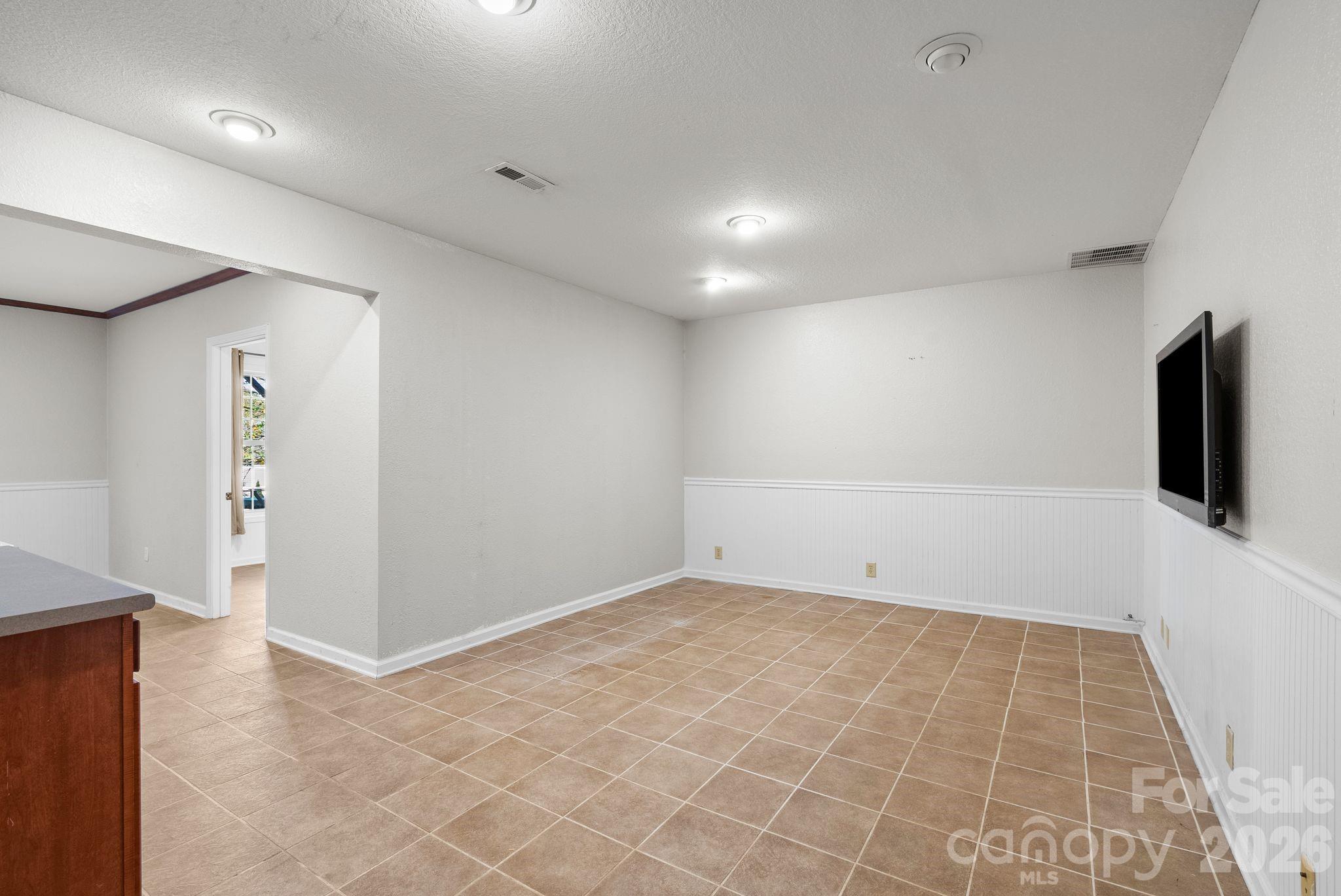 224 Rivercrest Boulevard Property Photo 35