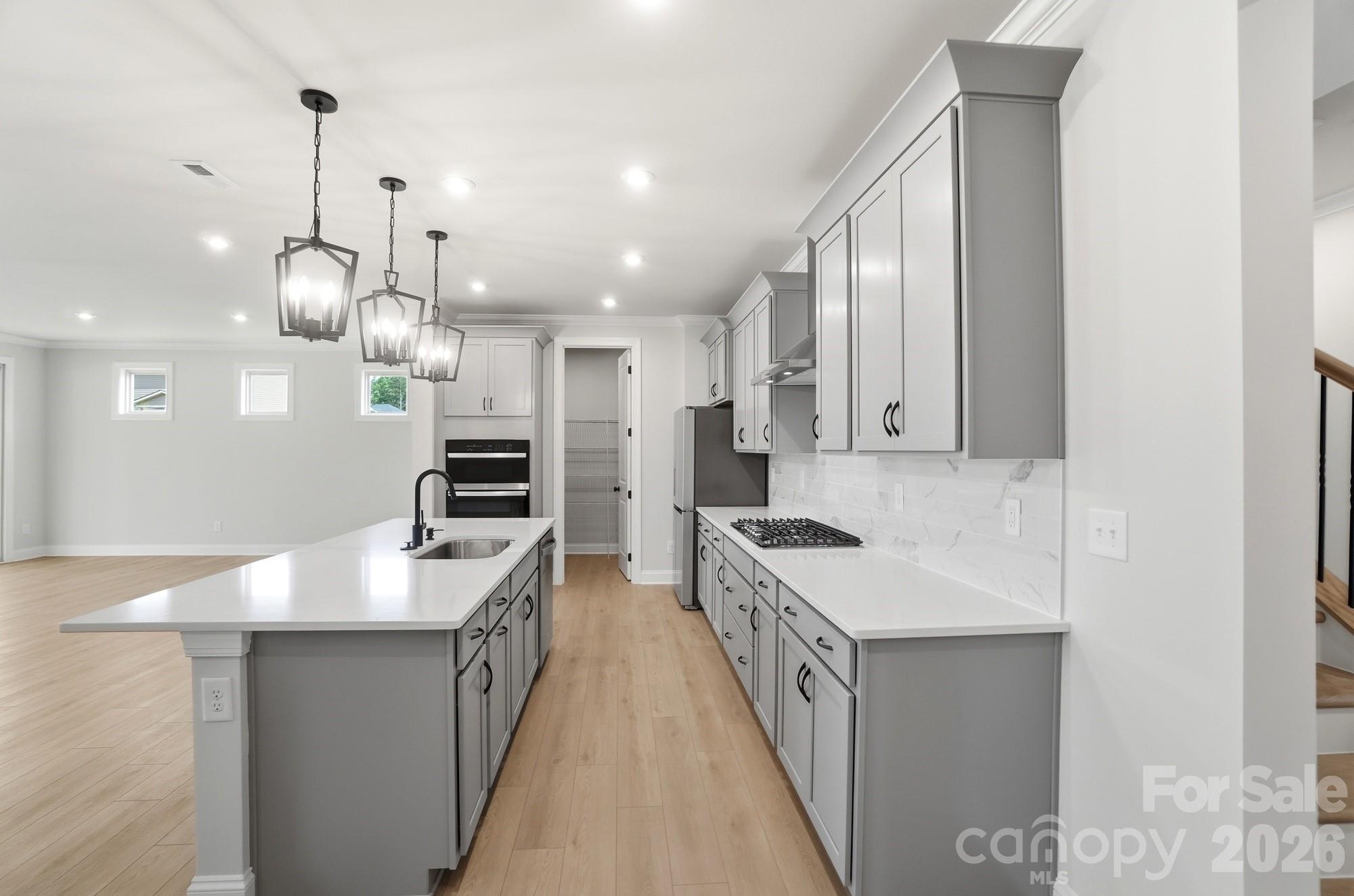 2550 Mabel Lane Property Photo 12