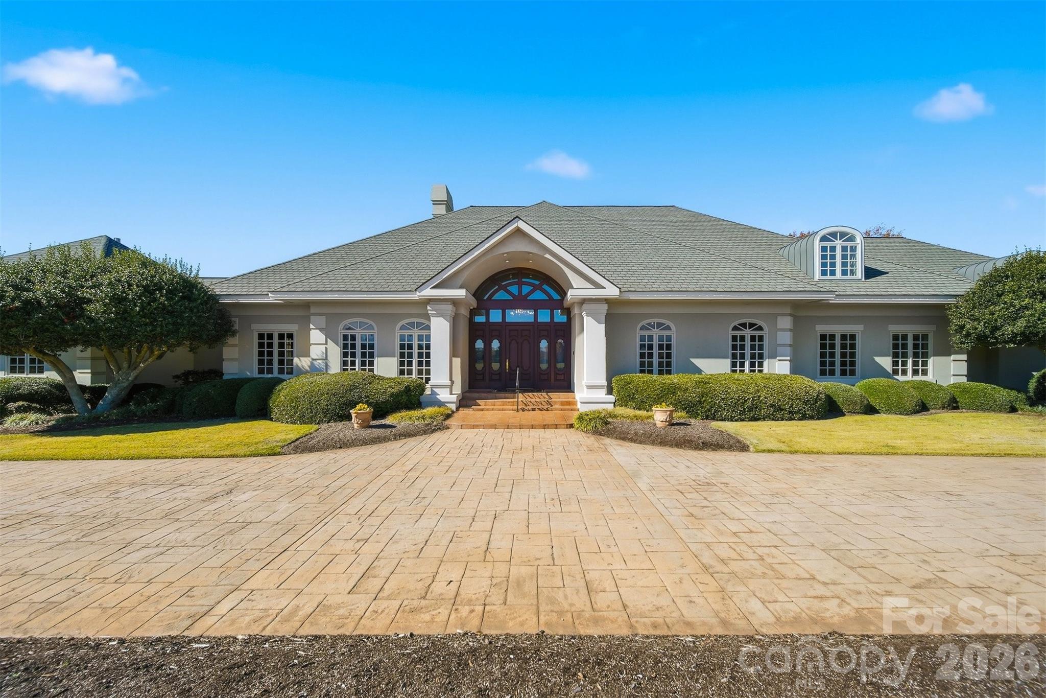 3619 Links Drive Property Photo 4