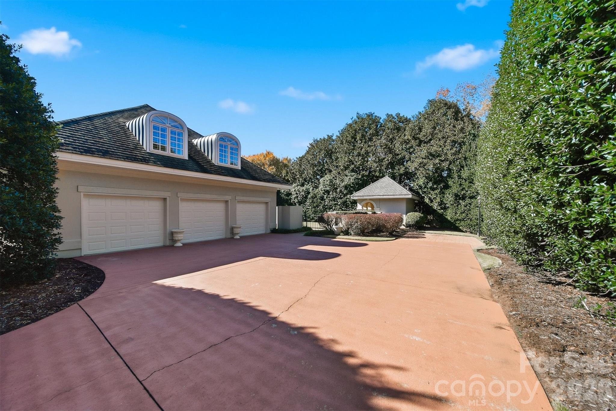 3619 Links Drive Property Photo 33