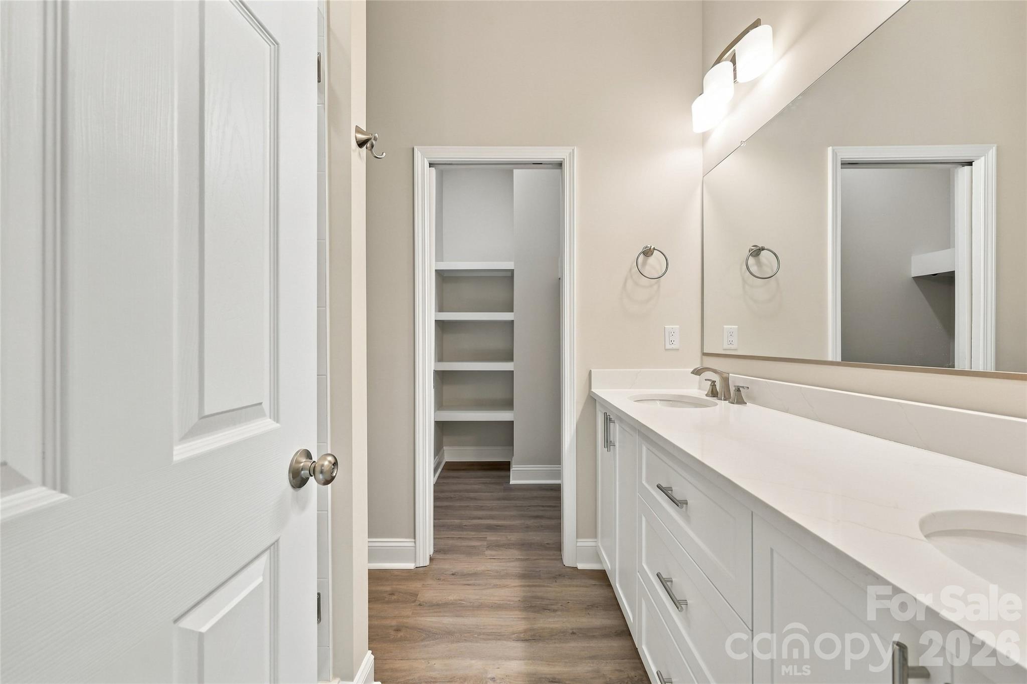 210 Joy-lynne Court Property Photo 8
