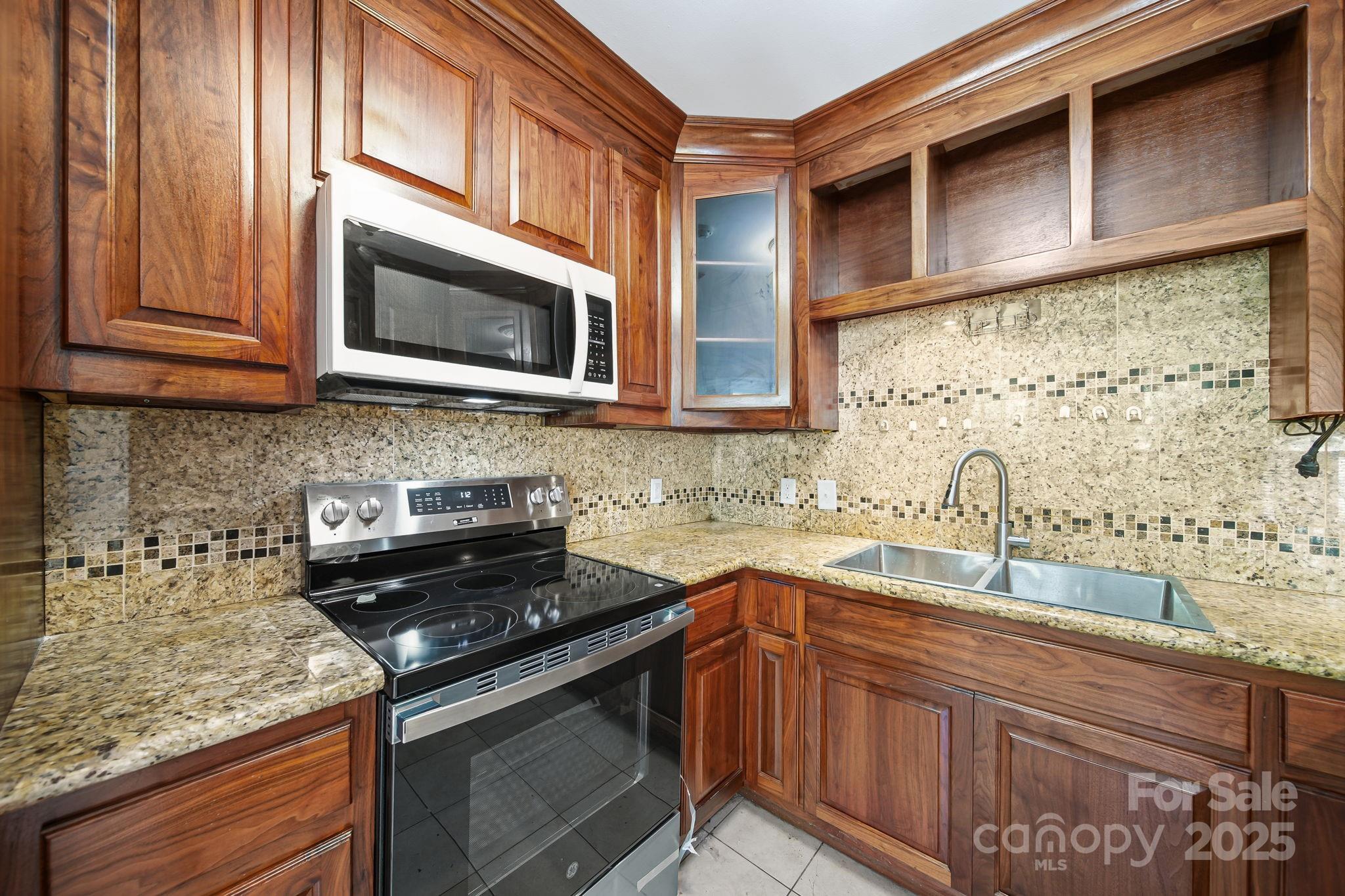 509 Lee Avenue Property Photo 12