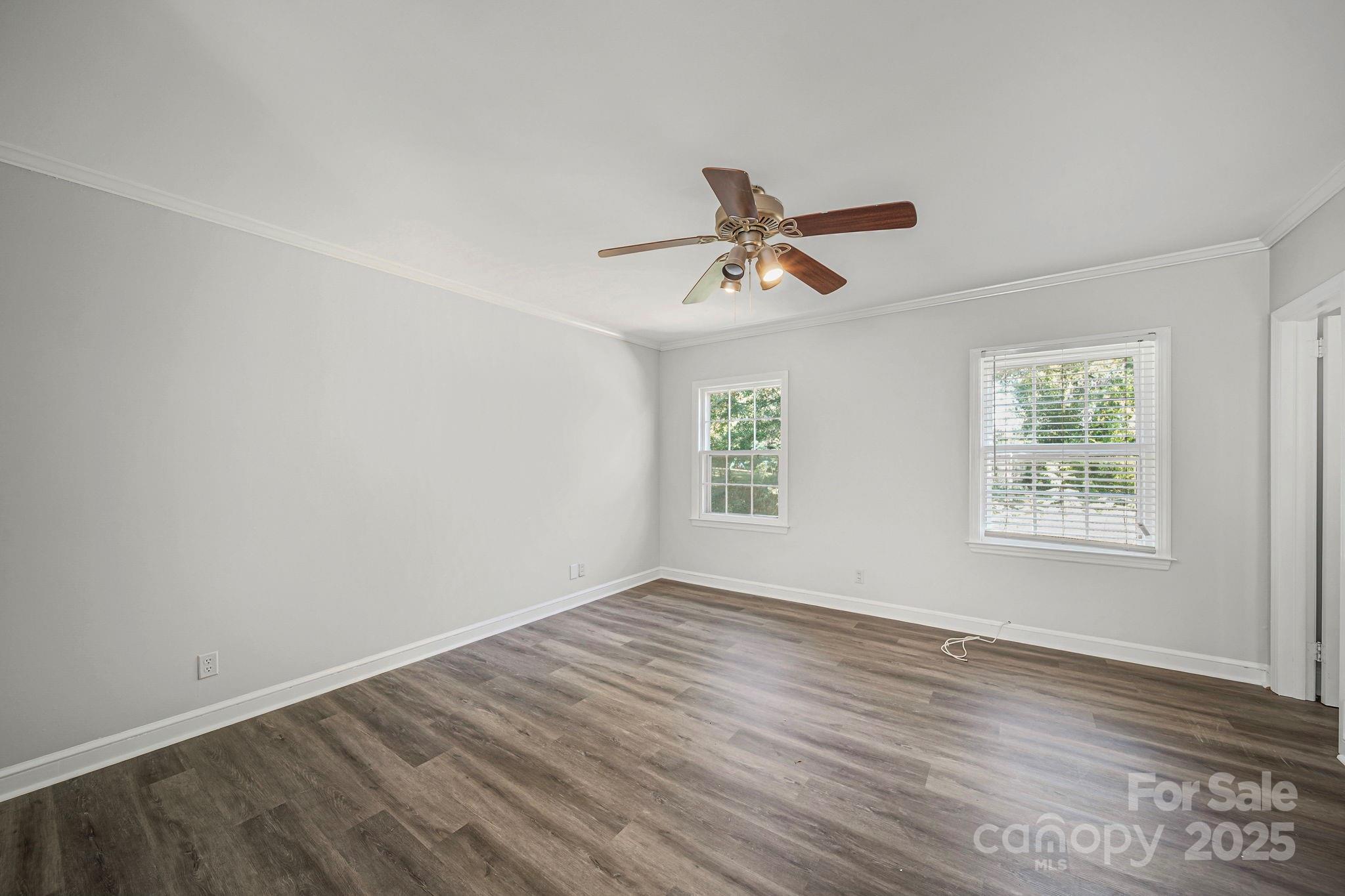 509 Lee Avenue Property Photo 38