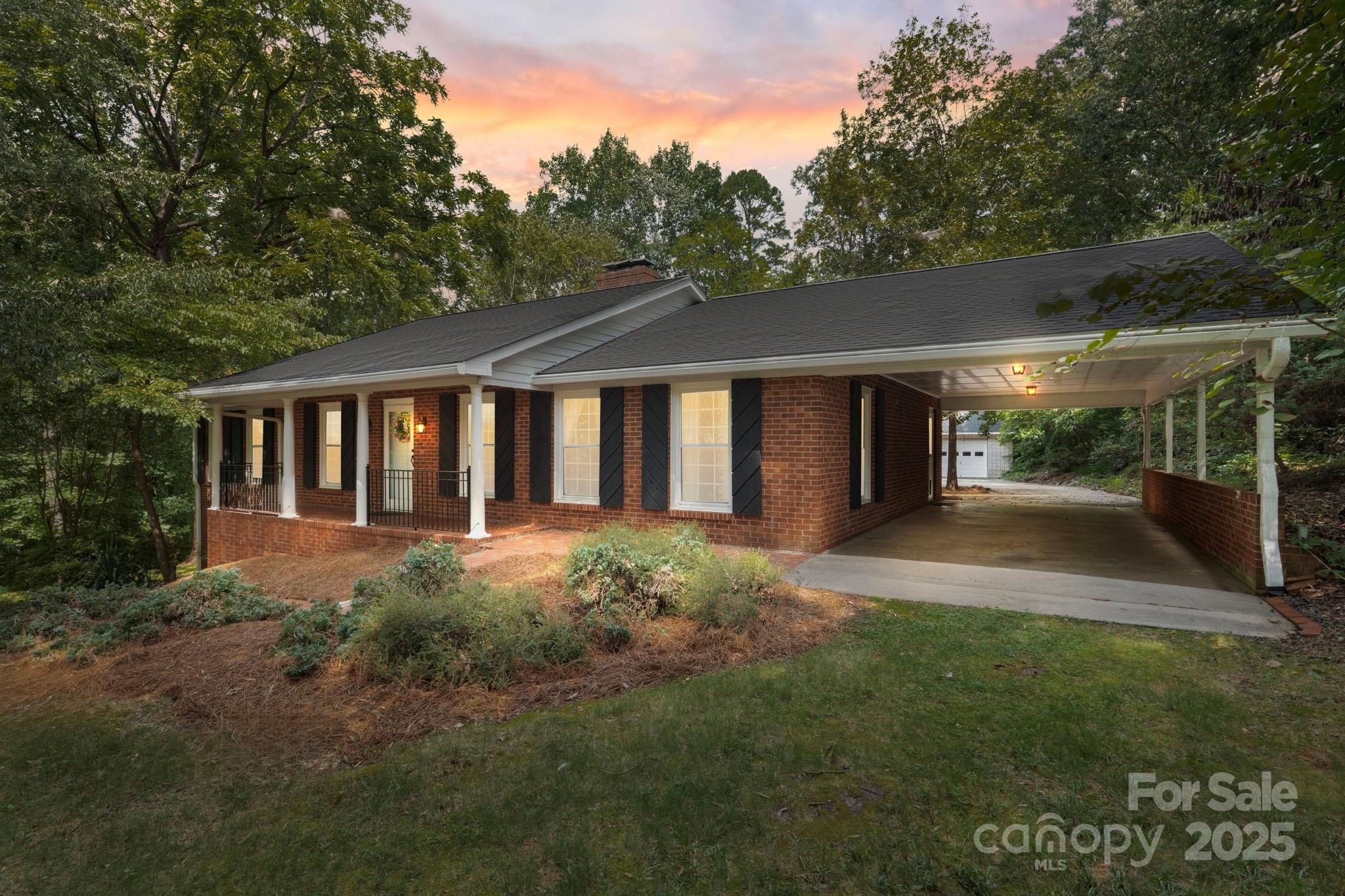 241 W Church Street Property Photo 1