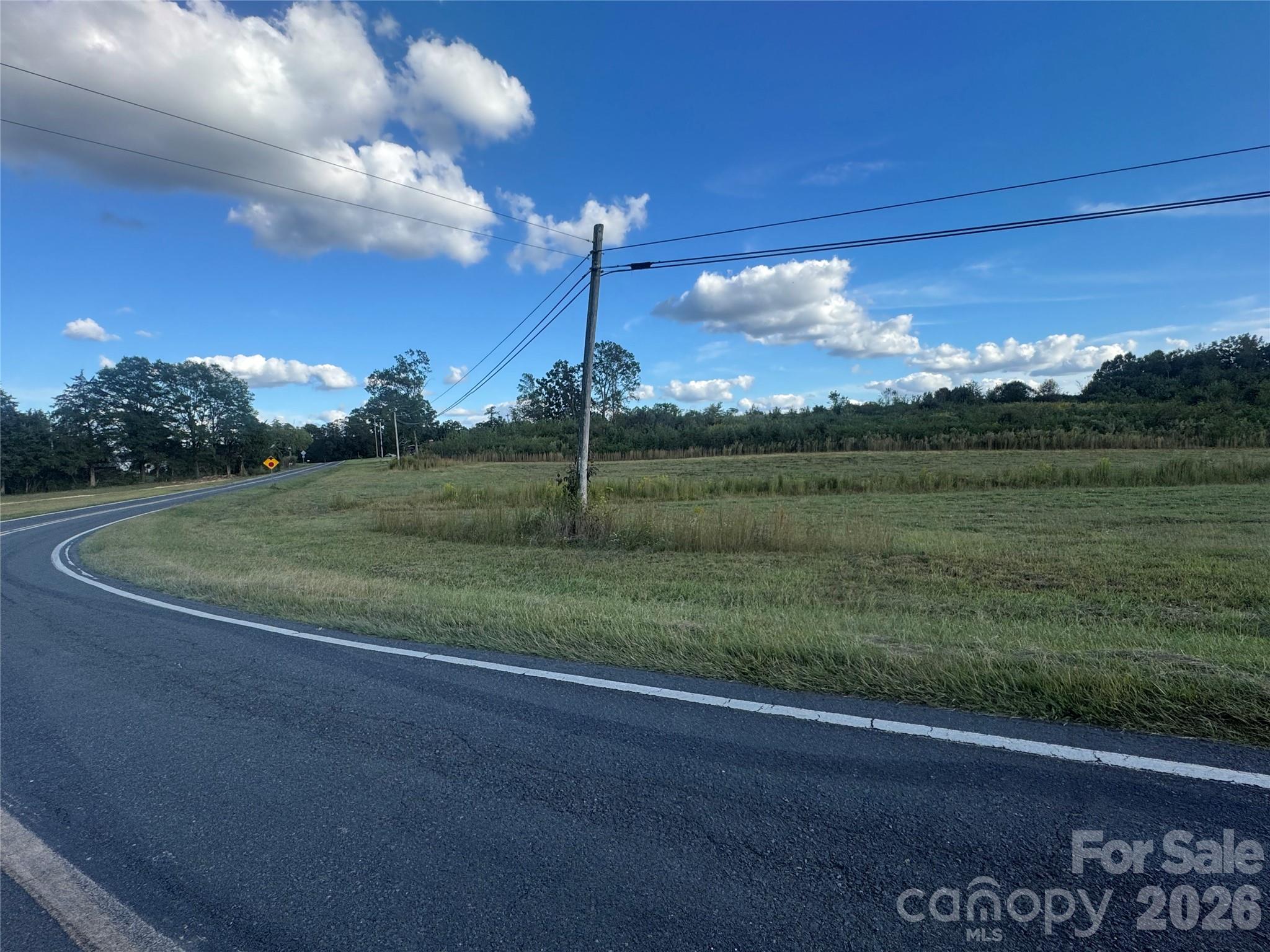 000 Alonzo Road Property Photo 9