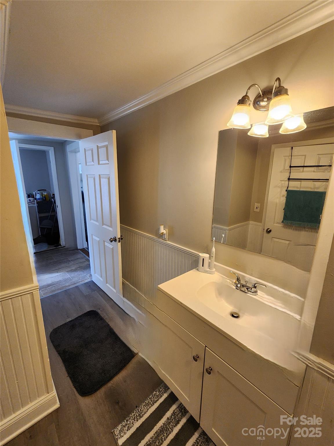 628 E Lafayette Street Property Photo 8