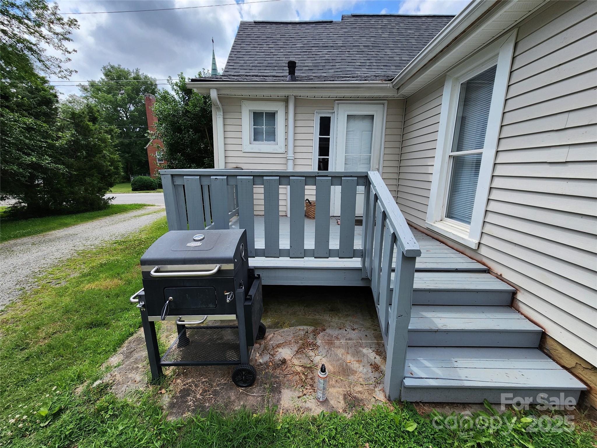 628 E Lafayette Street Property Photo 12