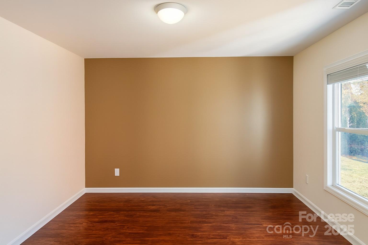 8325 Burgundy Ridge Drive Property Photo 15