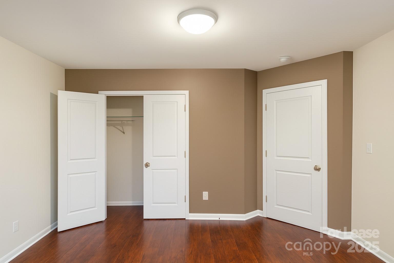 8325 Burgundy Ridge Drive Property Photo 18