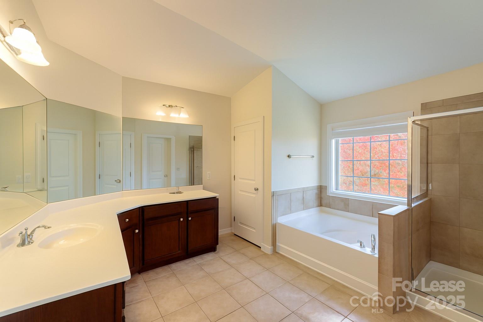 8325 Burgundy Ridge Drive Property Photo 22