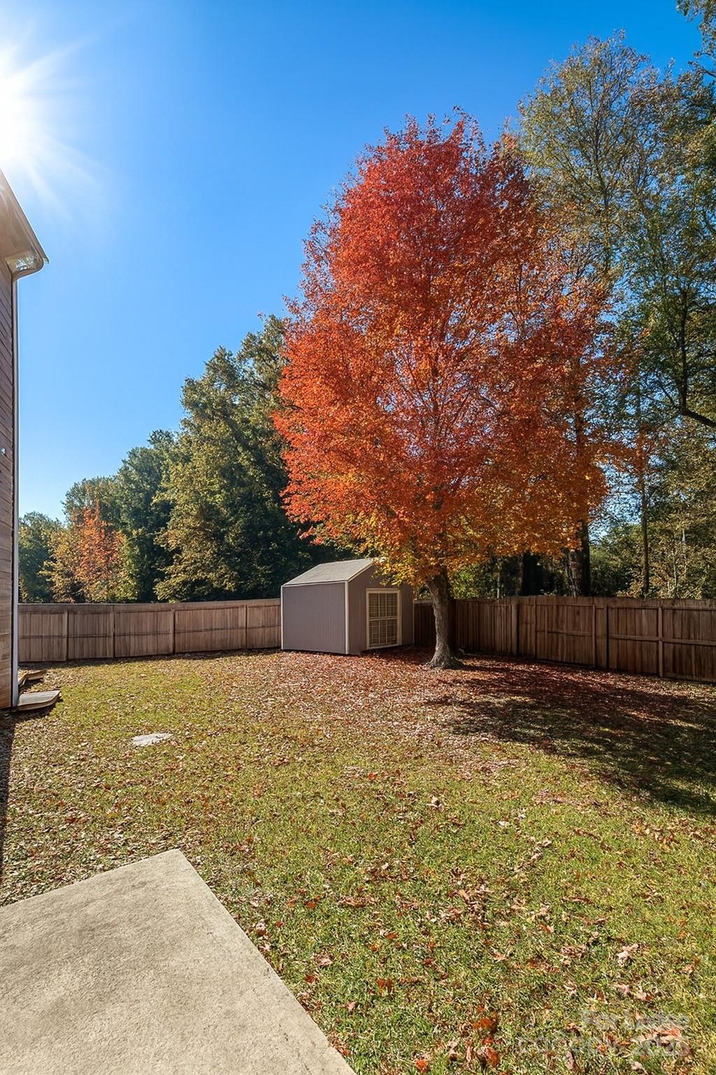 8325 Burgundy Ridge Drive Property Photo 25