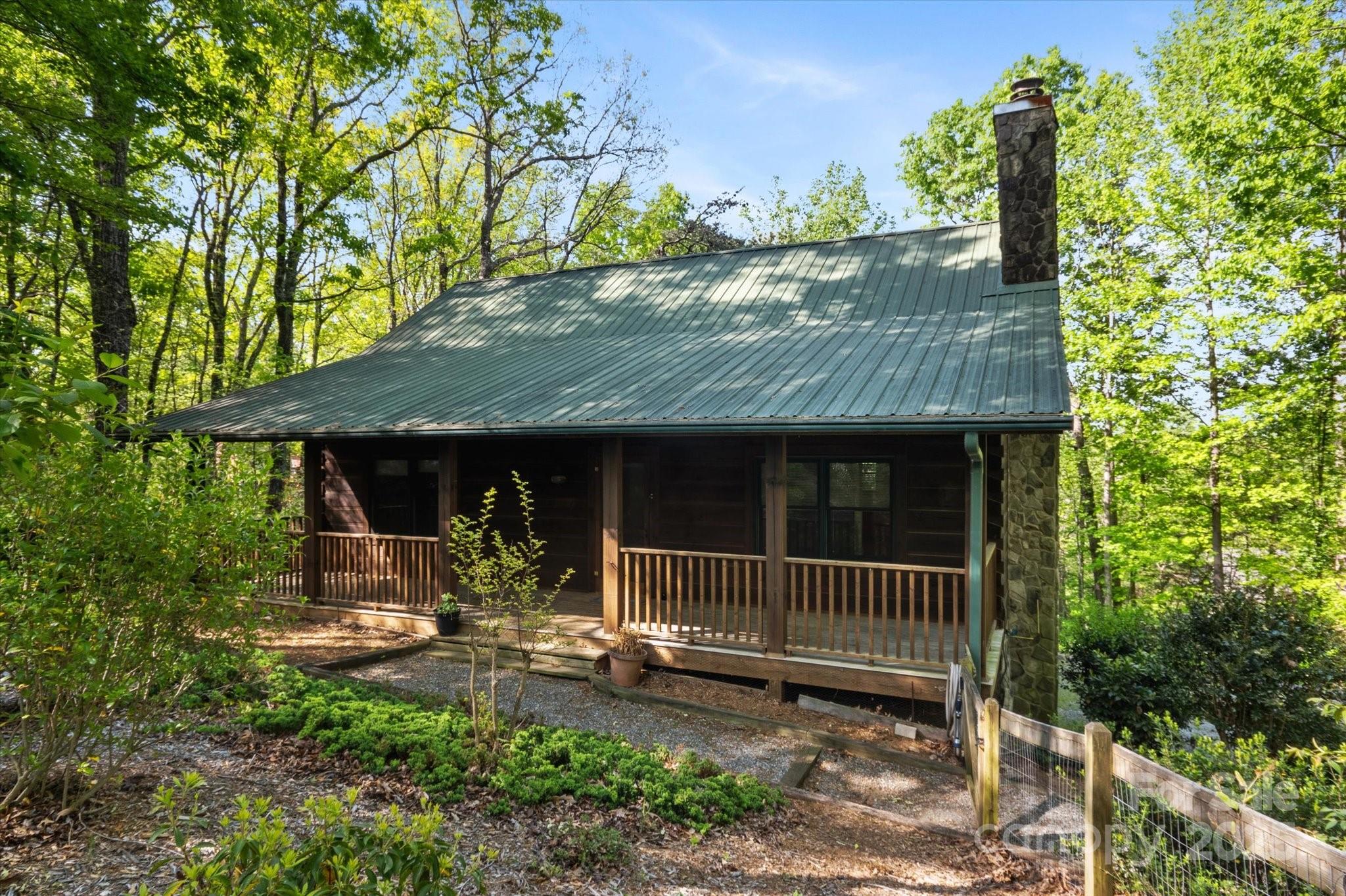 447 Cherokee Circle Property Photo 4