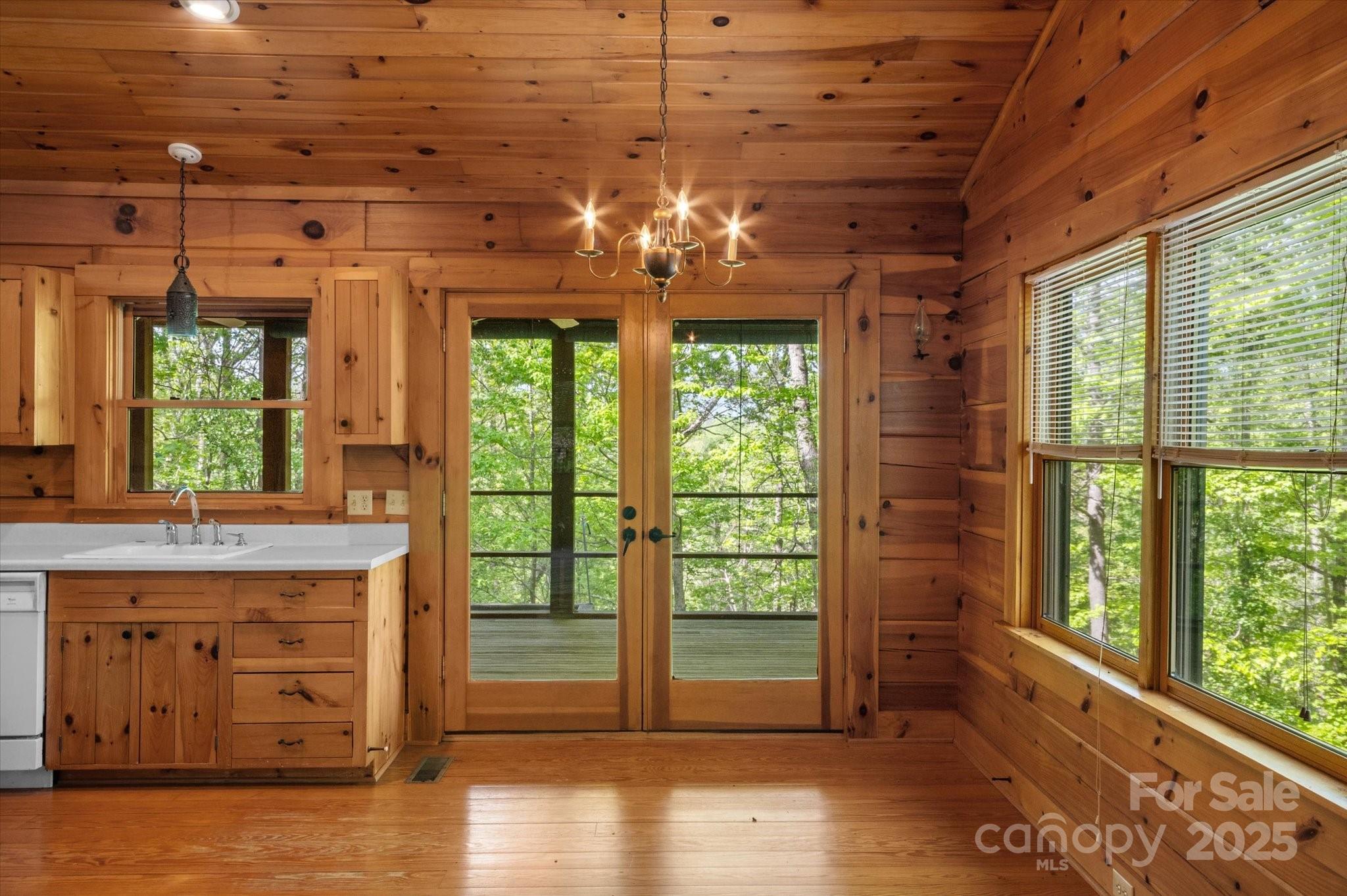 447 Cherokee Circle Property Photo 15