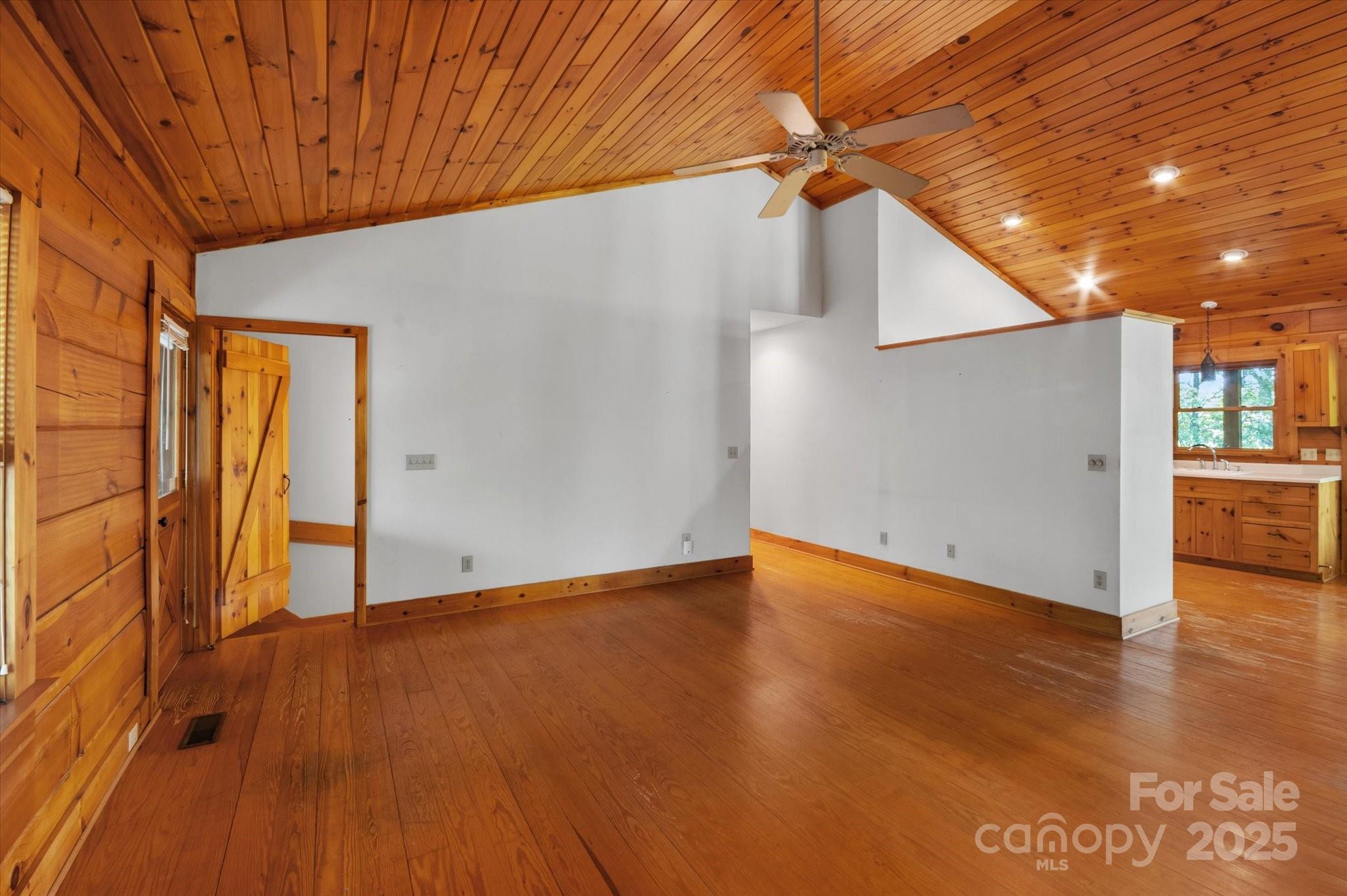 447 Cherokee Circle Property Photo 17