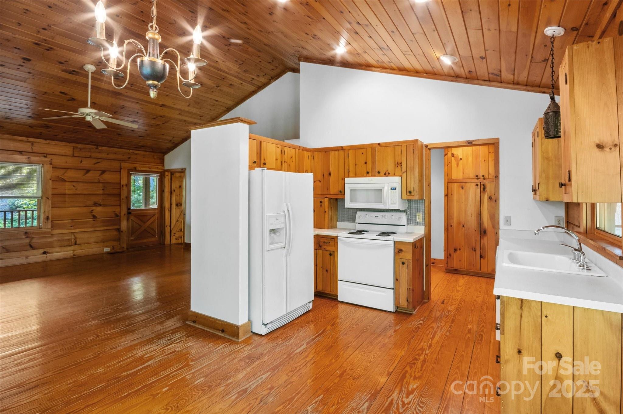 447 Cherokee Circle Property Photo 18