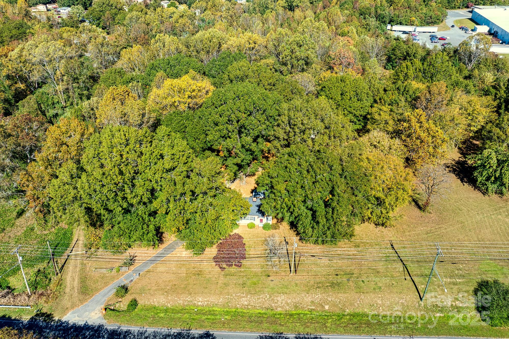 2760 W Franklin Boulevard Property Photo 2