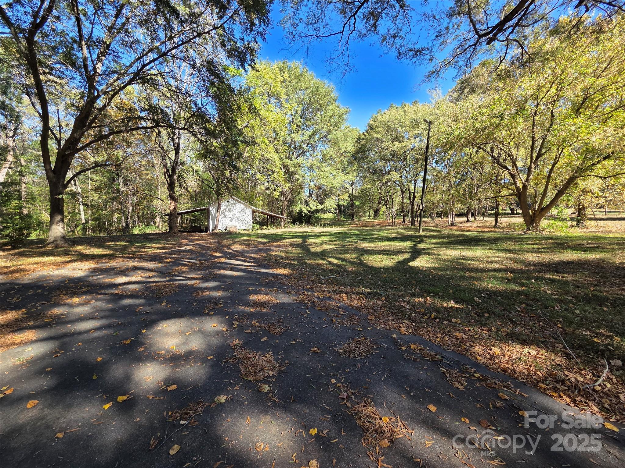 2760 W Franklin Boulevard Property Photo 8