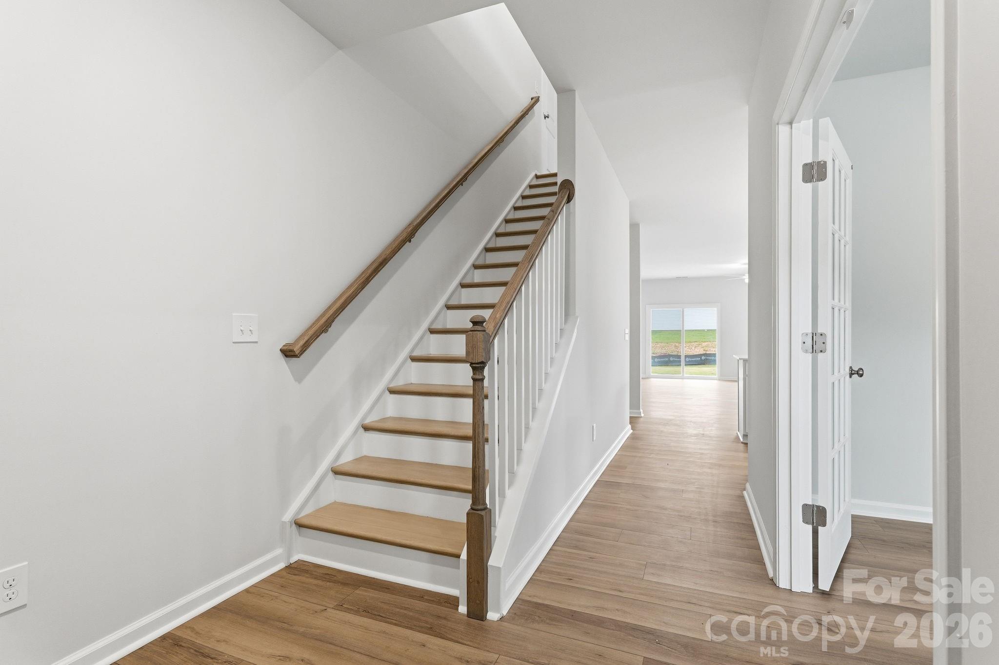 954 Leyna Court 16 Property Photo 5