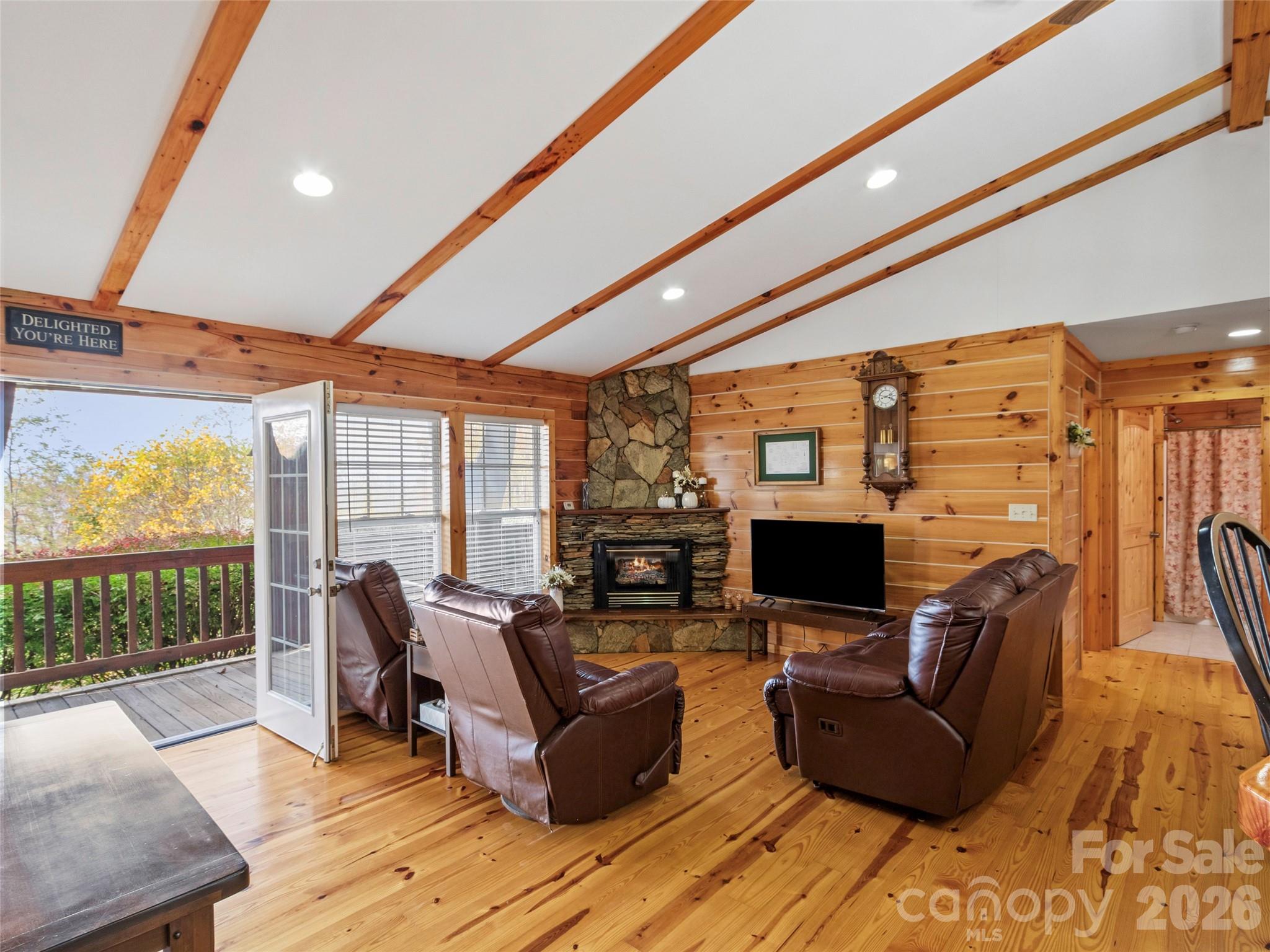 1447/1421 Ayers Mountain Road Property Photo 2