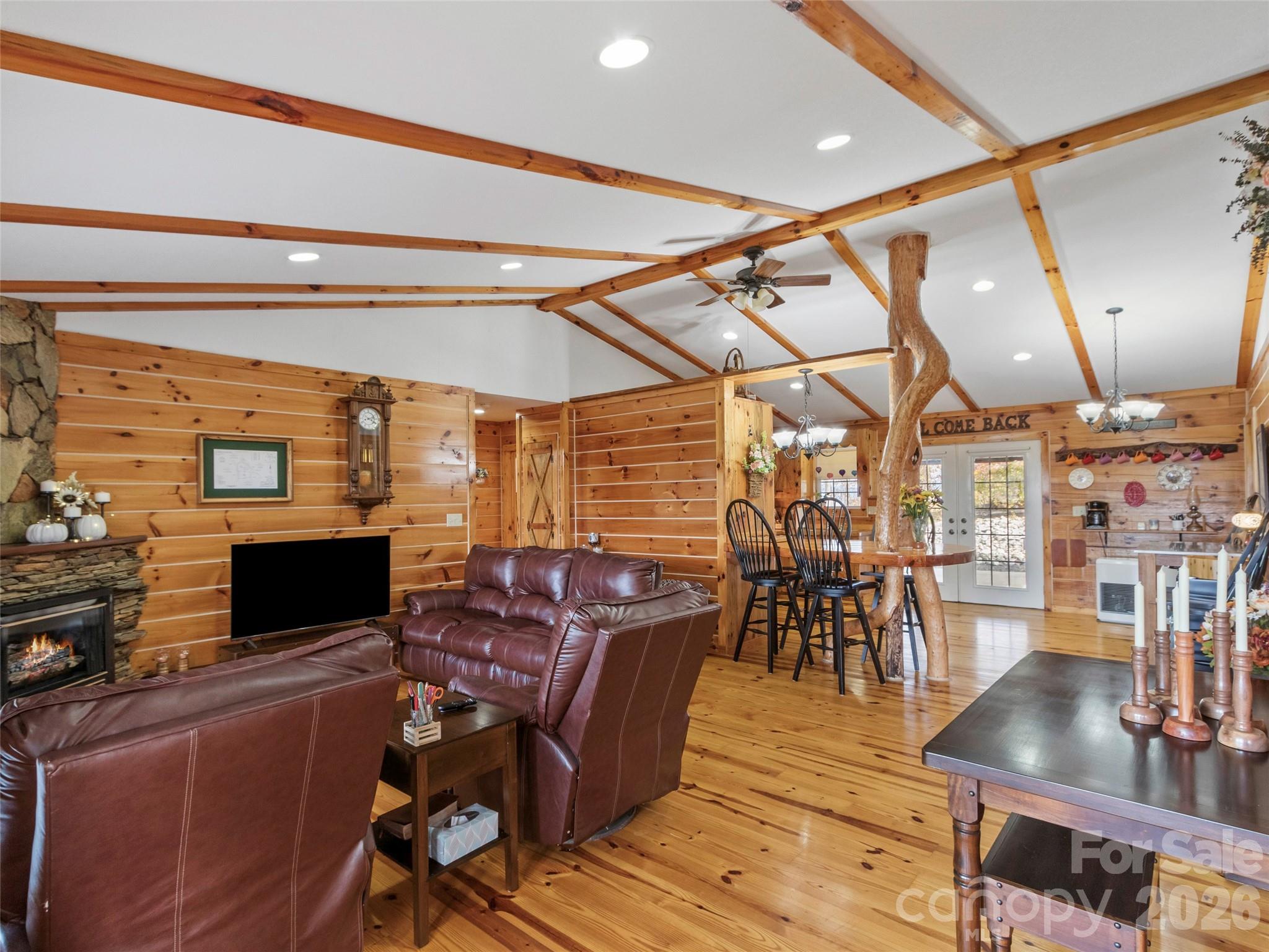 1447/1421 Ayers Mountain Road Property Photo 3