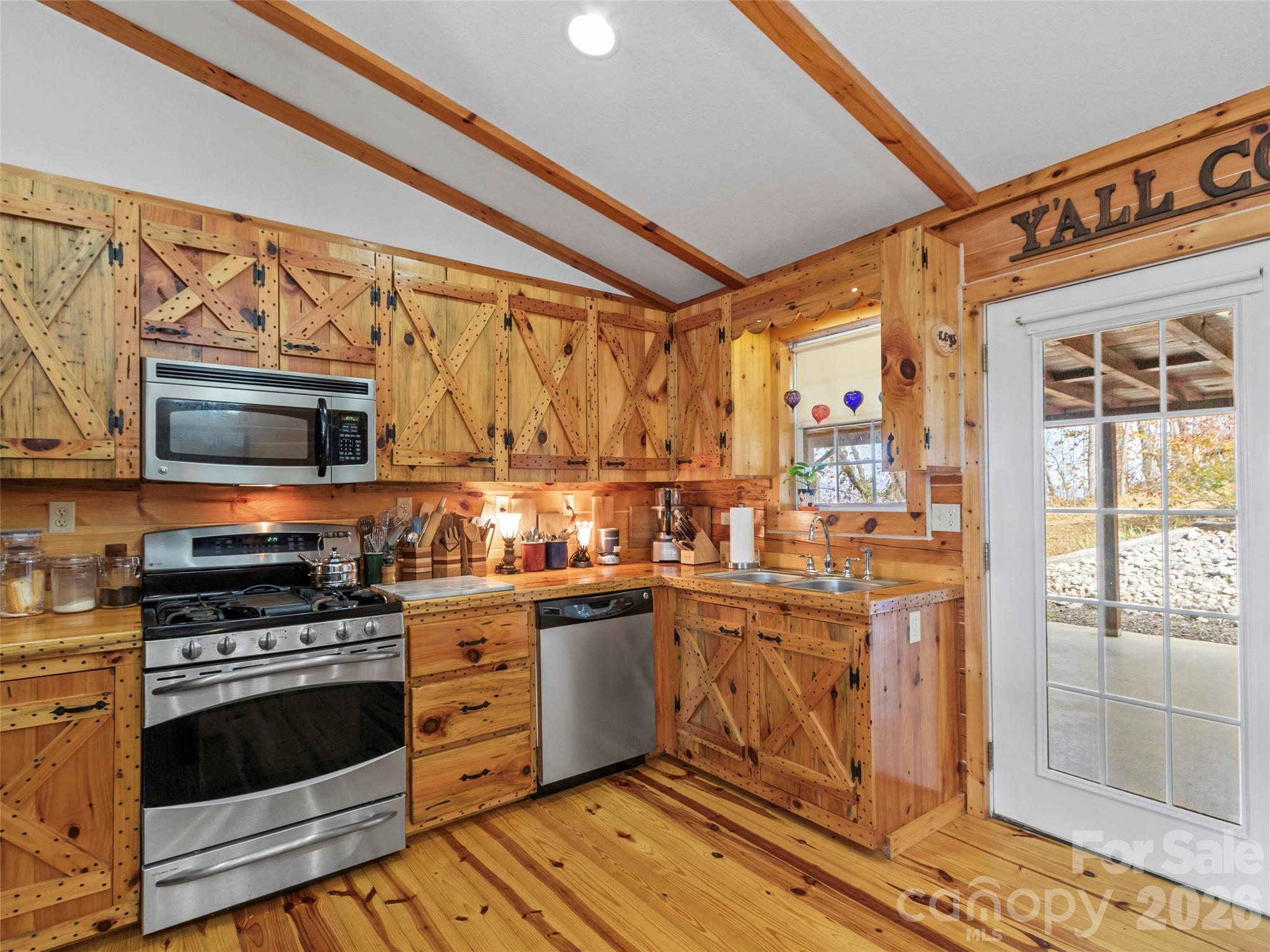 1447/1421 Ayers Mountain Road Property Photo 5
