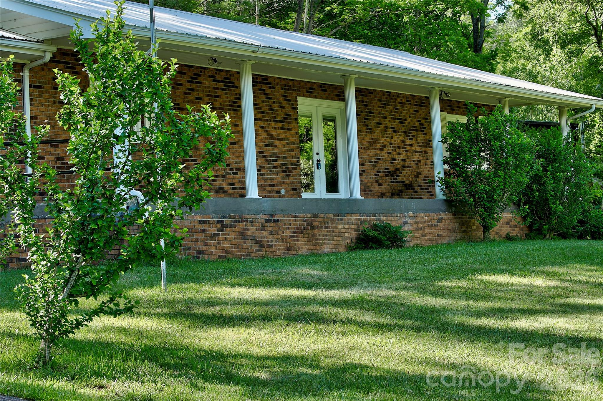 208 Murdock Road