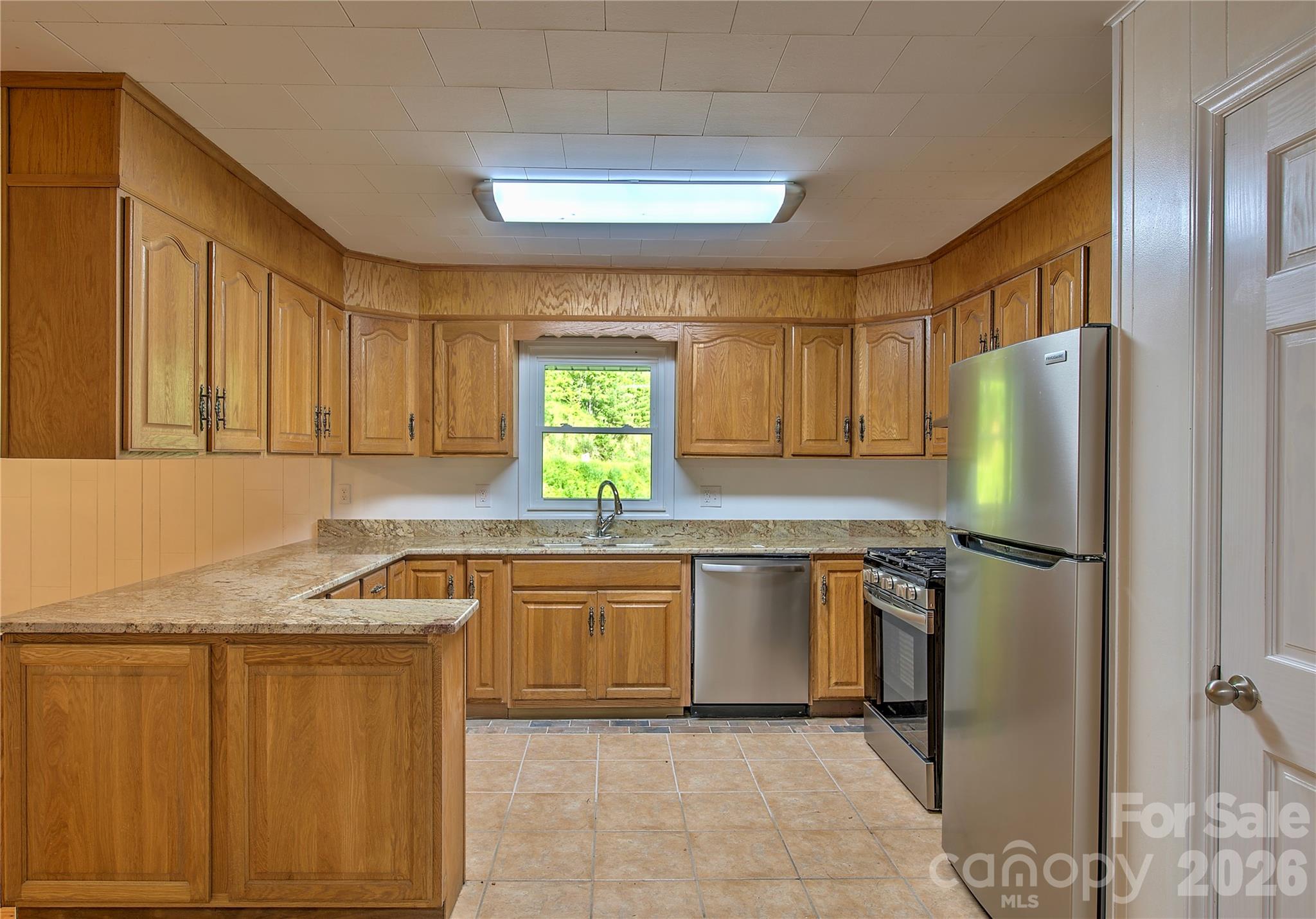 208 Murdock Road Property Photo 3
