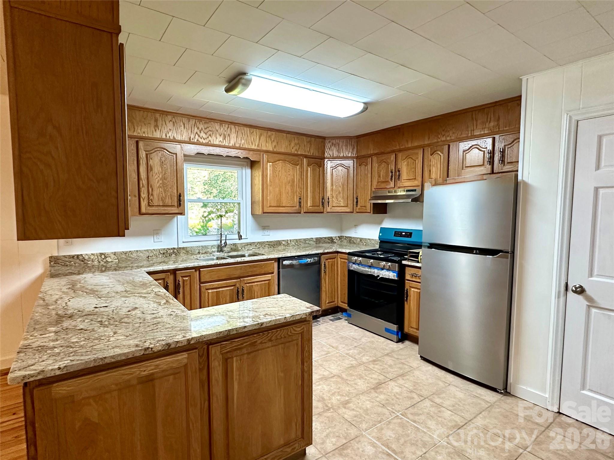 208 Murdock Road Property Photo 4