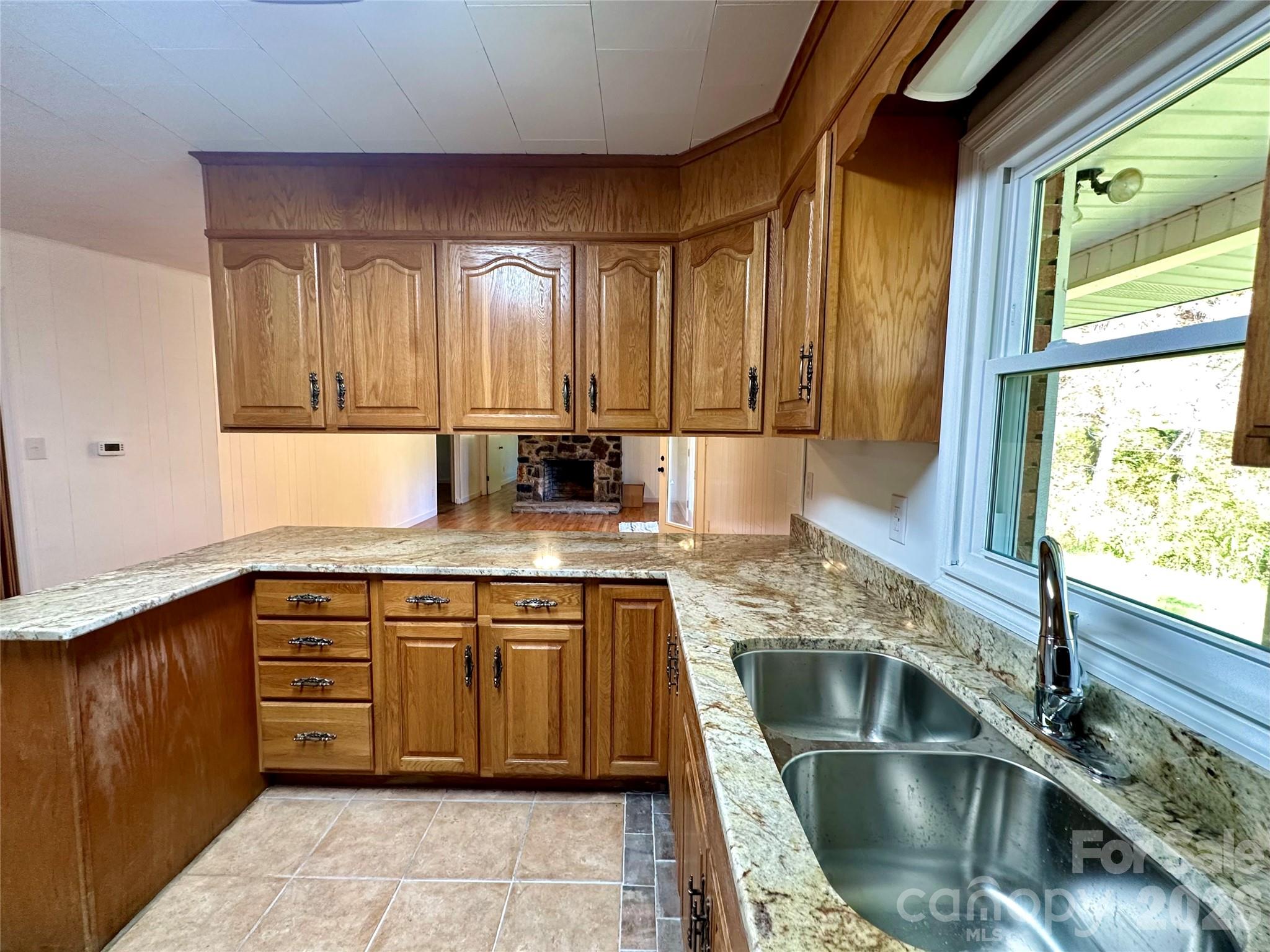 208 Murdock Road Property Photo 5