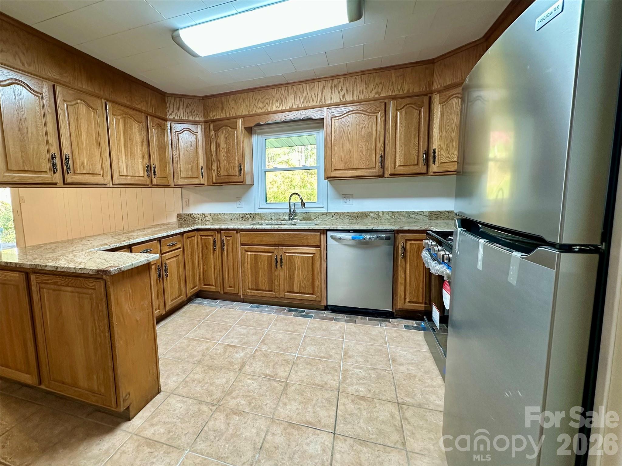208 Murdock Road Property Photo 6