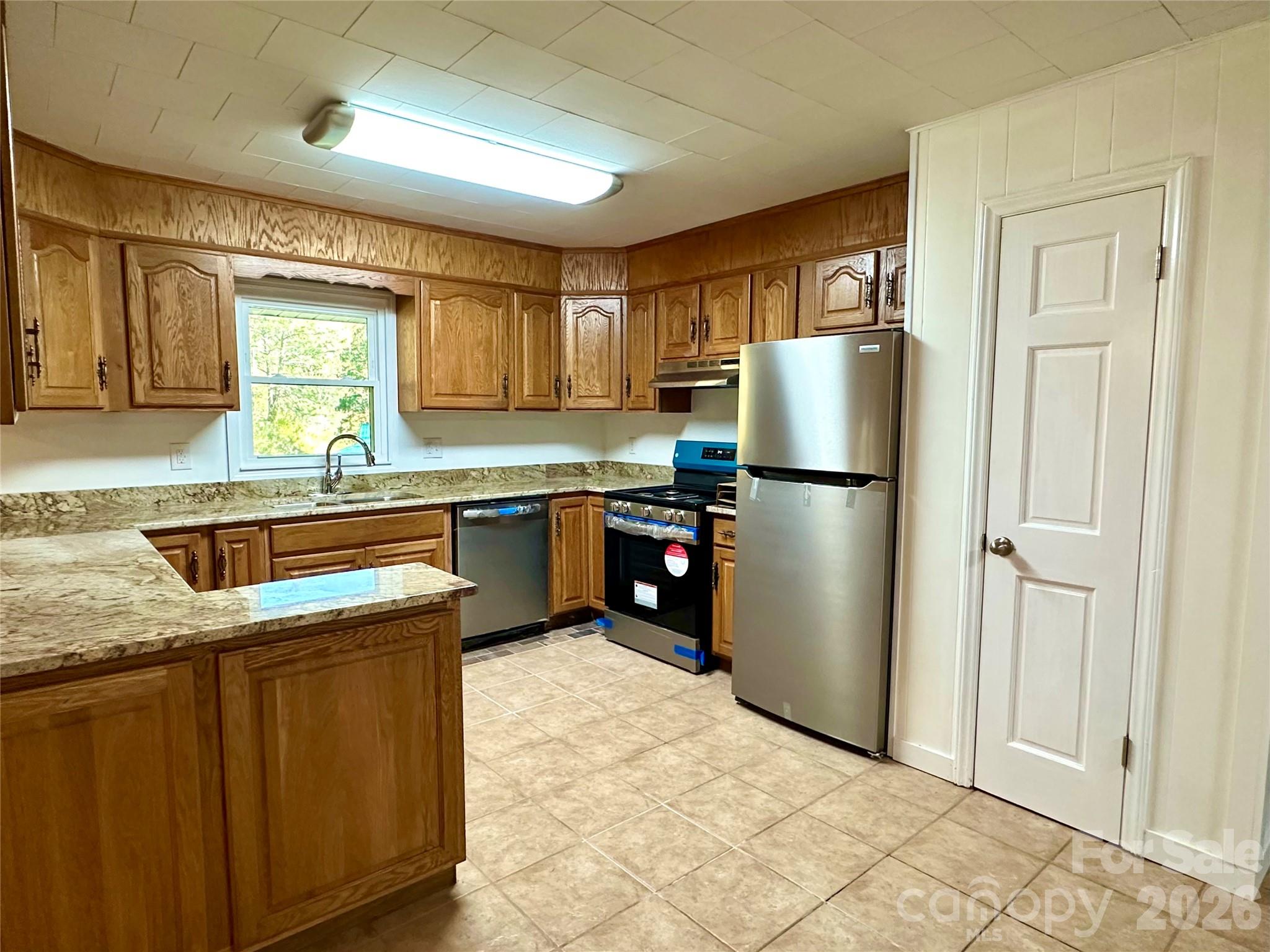 208 Murdock Road Property Photo 7