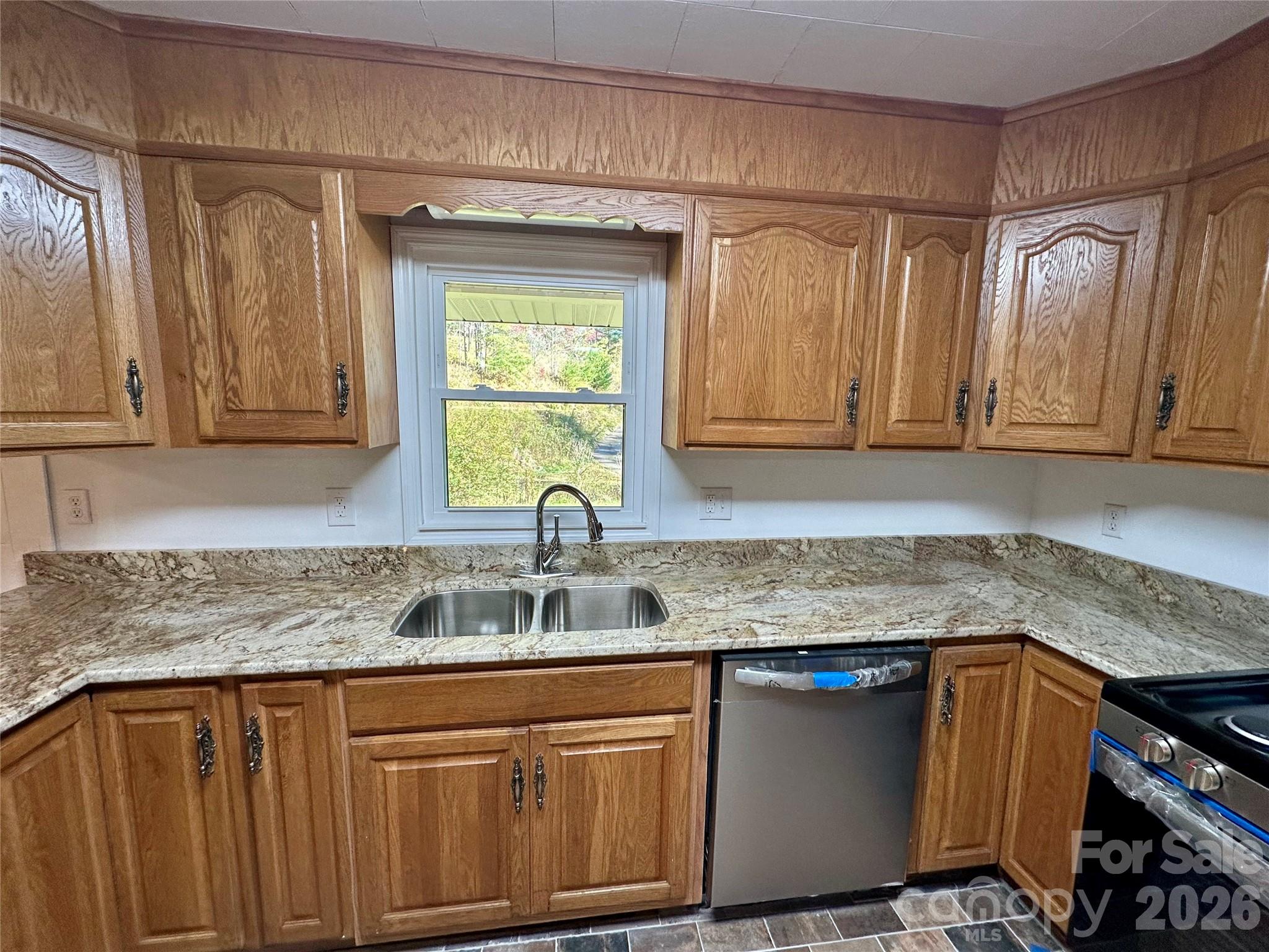 208 Murdock Road Property Photo 8