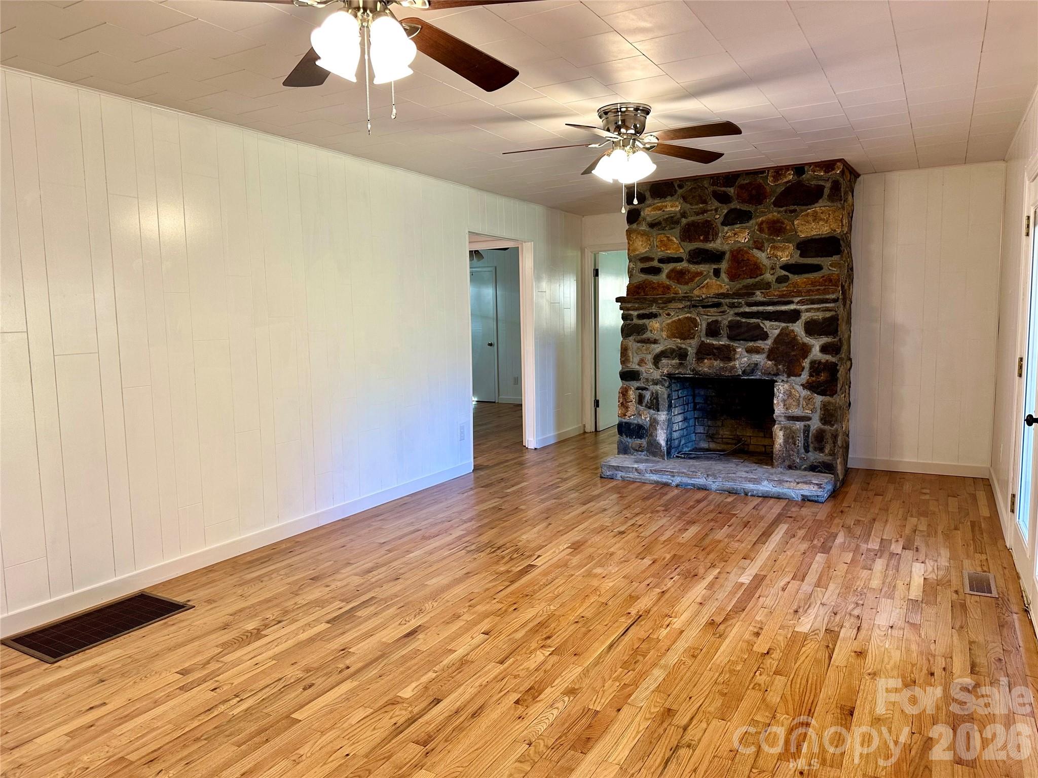 208 Murdock Road Property Photo 19