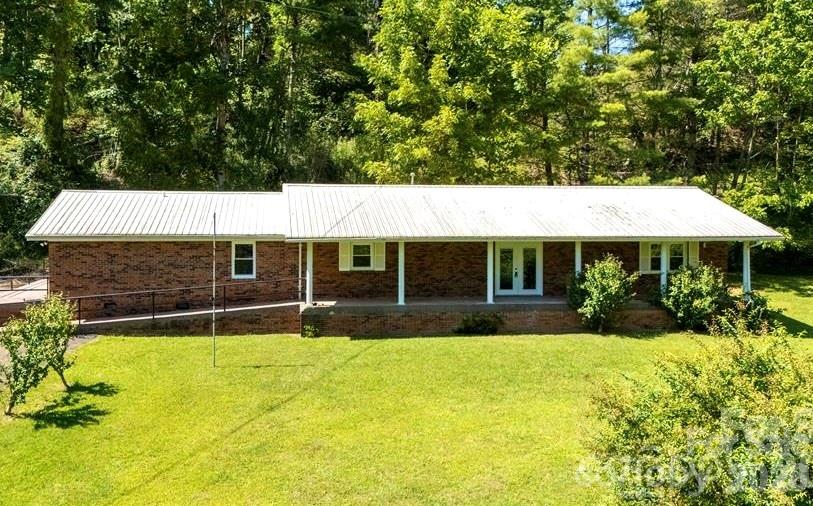 208 Murdock Road Property Photo 40