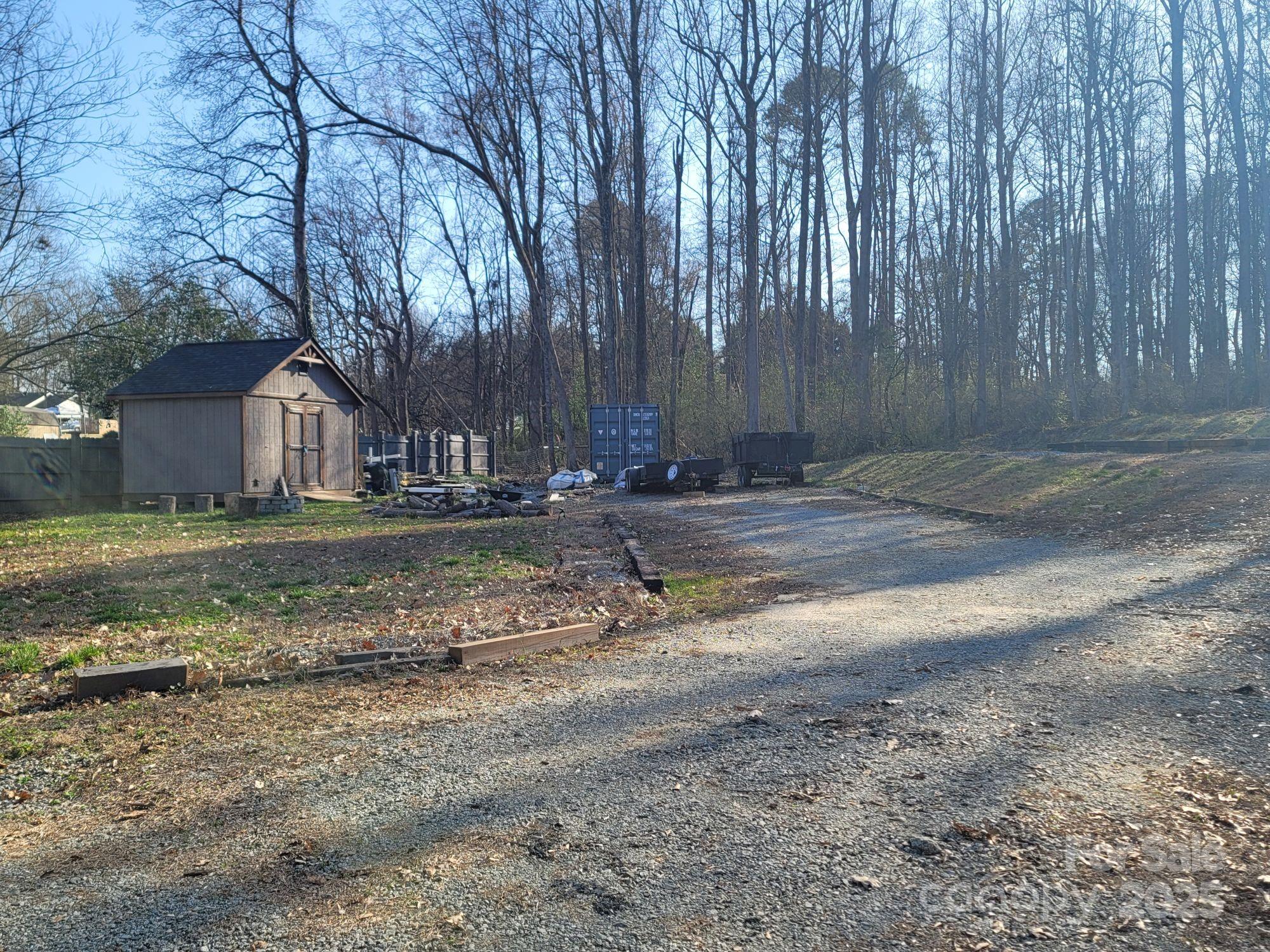 5235 Clearwater Lake Road Property Photo 3